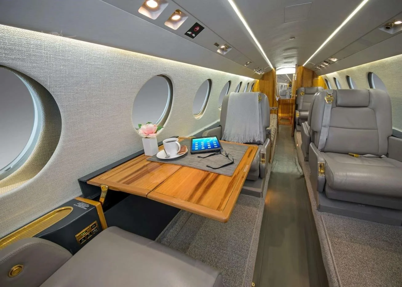 Cabin interior of a 1999 DASSAULT FALCON 50EX.