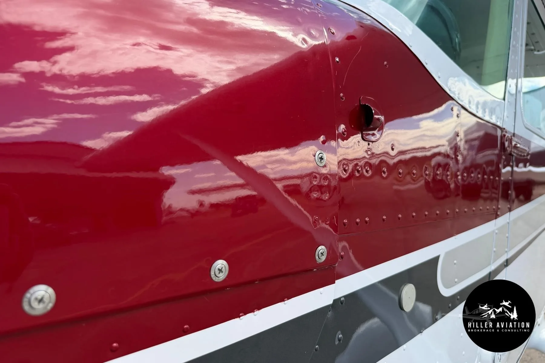 Exterior view of a 1976 CESSNA 172M SKYHAWK, N73197.