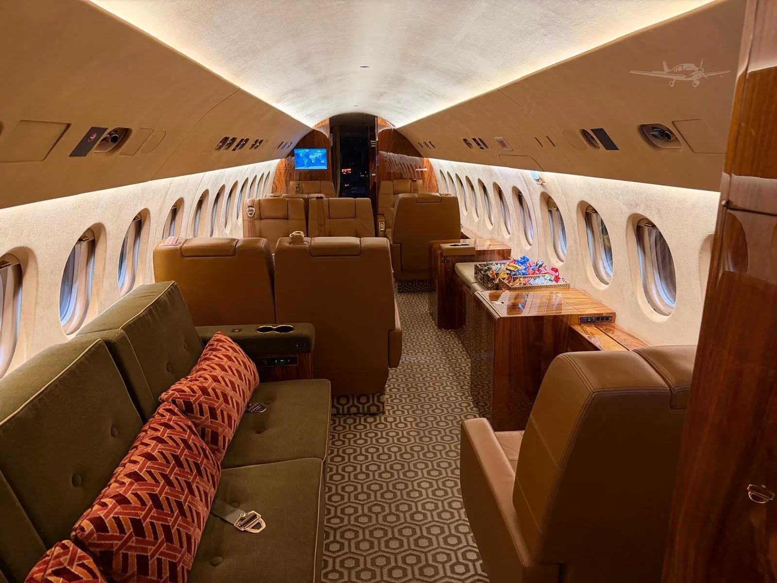 Cabin interior of a 1988 DASSAULT FALCON 900B.