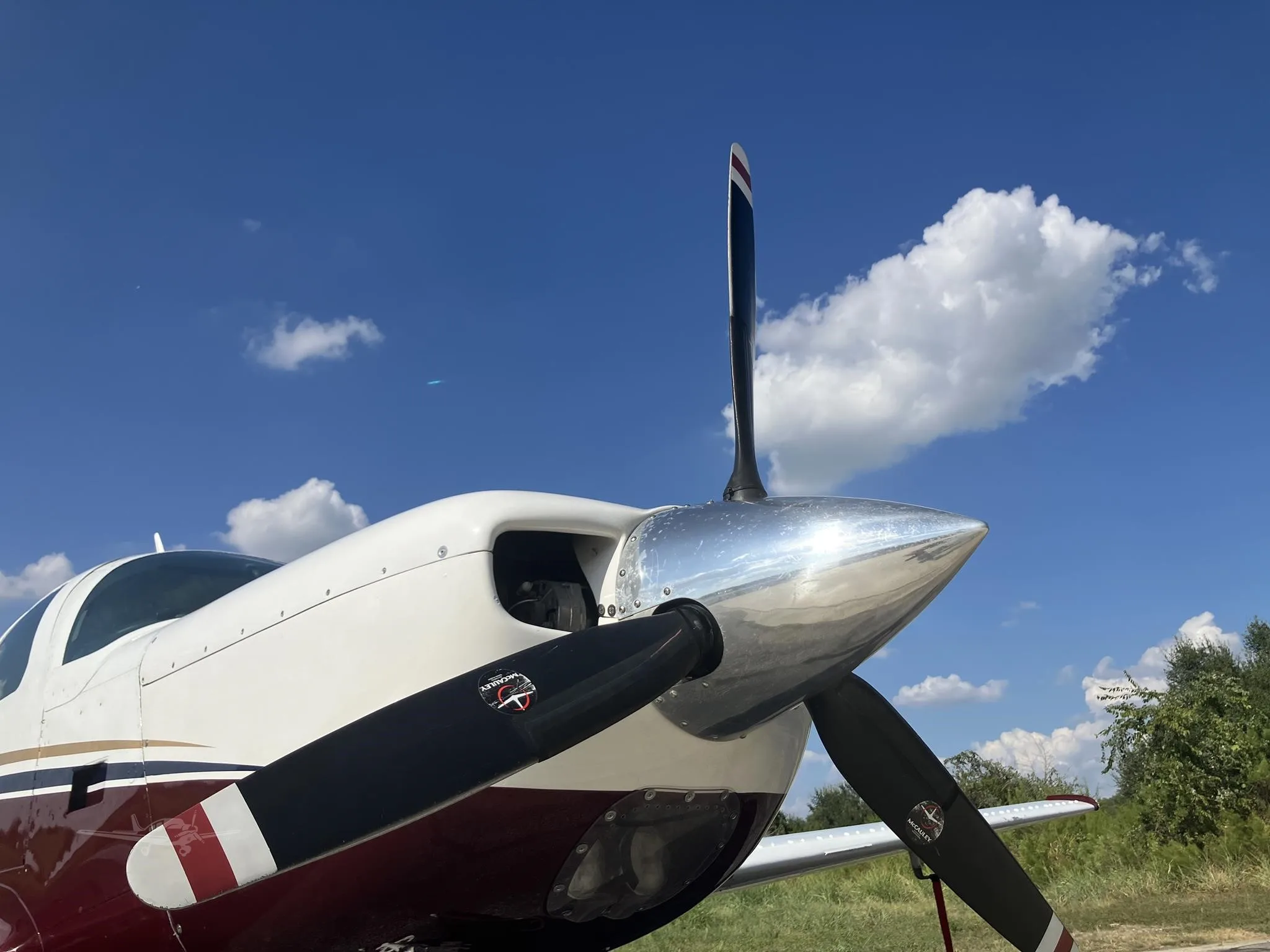 Exterior view of a 1981 MOONEY M20K 305 ROCKET, N1149G.