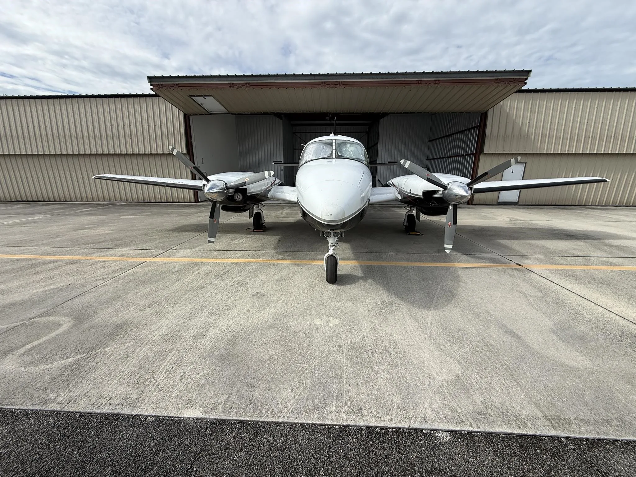 Exterior view of a 1974 PIPER NAVAJO CHIEFTAIN, N50PS.