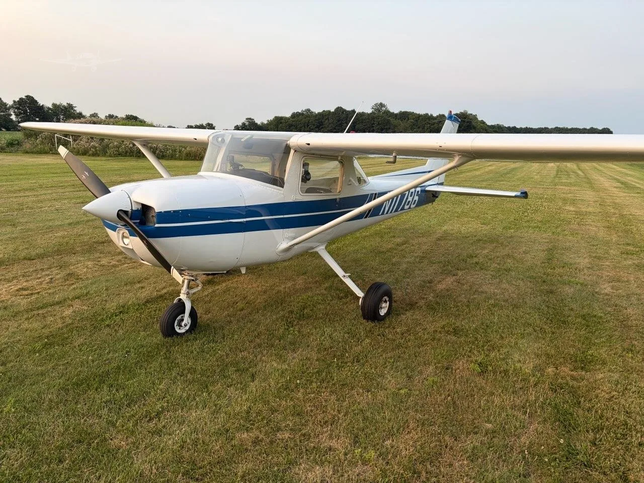 Exterior view of a 1974 CESSNA 150, N11786.