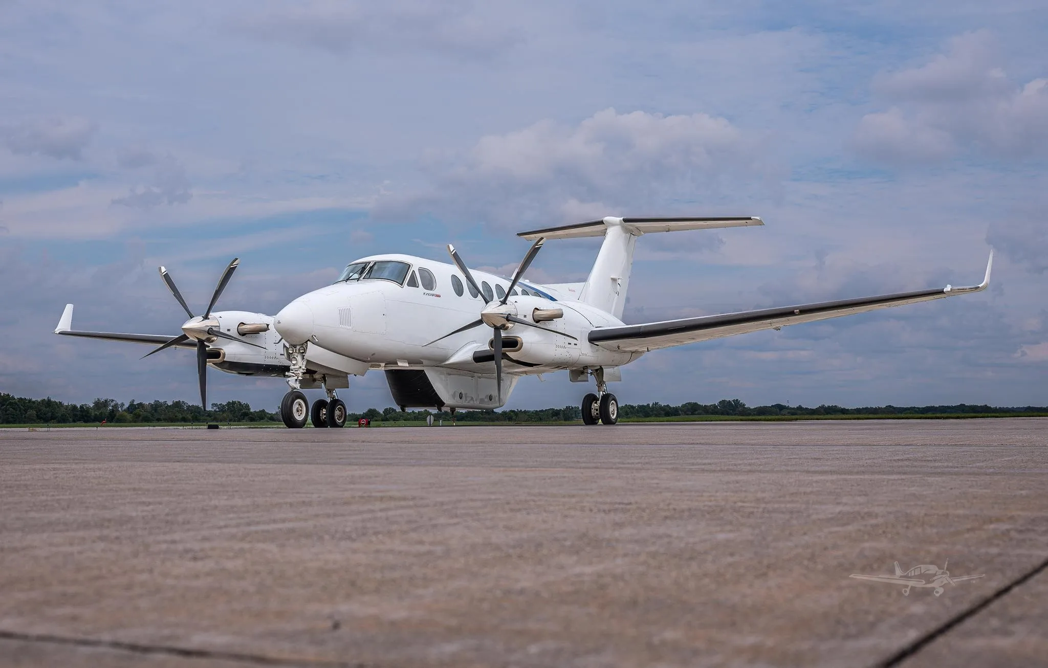 Exterior view of a 2014 BEECHCRAFT KING AIR 350IER, N130BD.