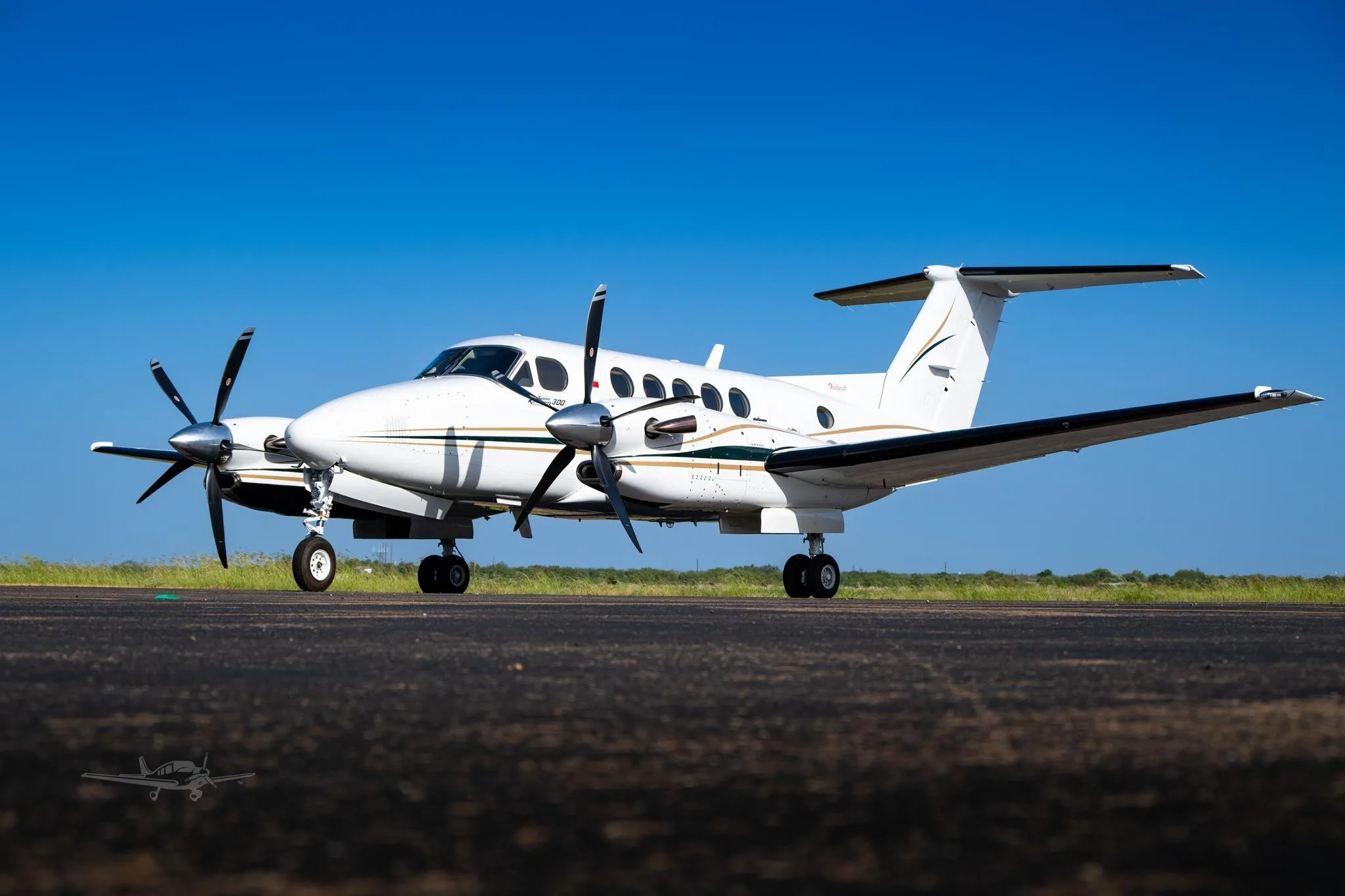 Exterior view of a 1984 BEECHCRAFT KING AIR 300, N135MK.