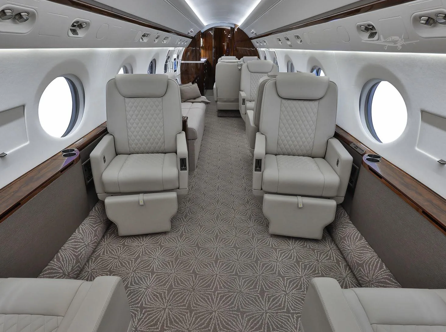 Cabin interior of a 2009 GULFSTREAM G450.