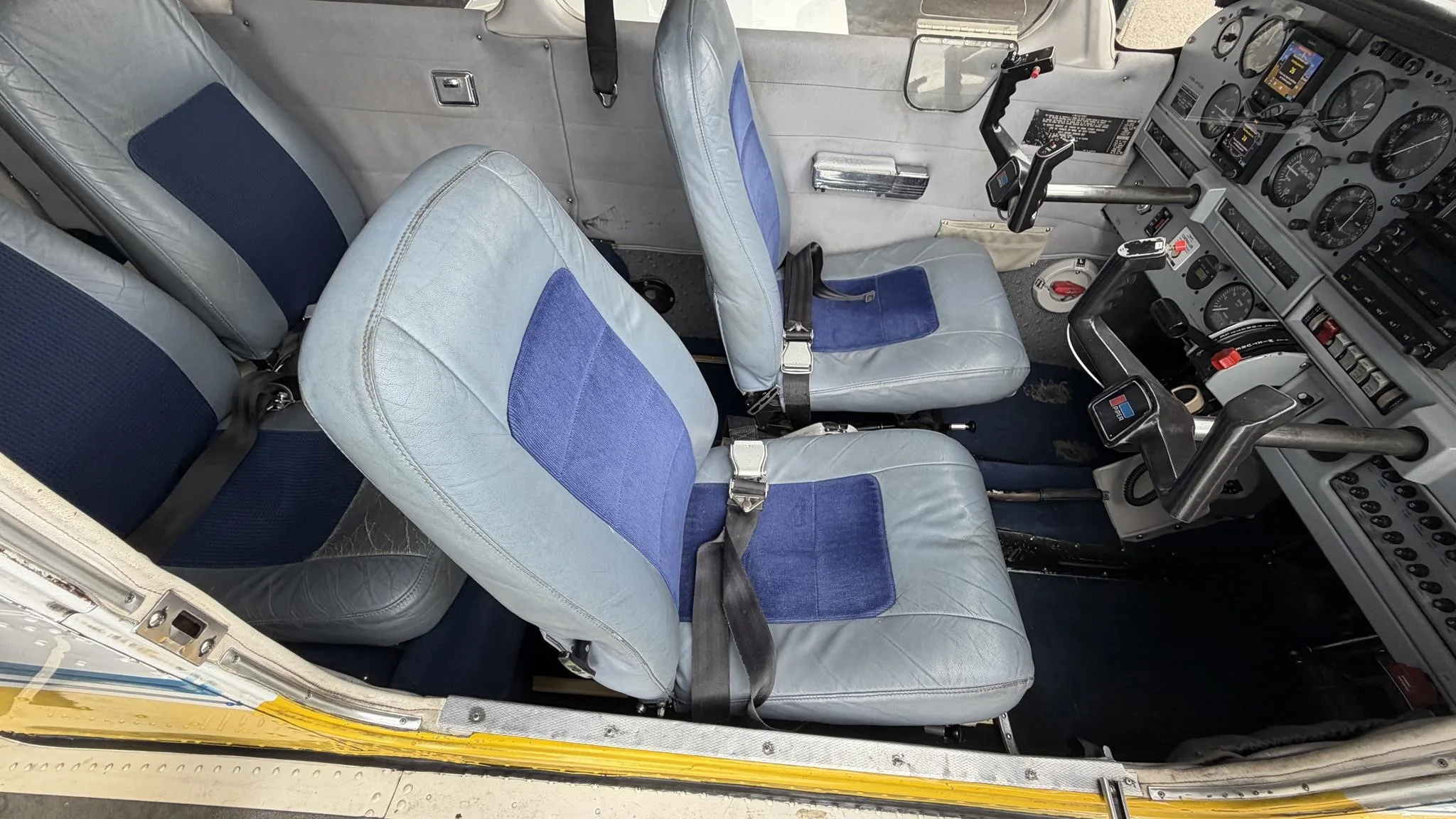Cabin interior of a 1981 PIPER ARCHER II.