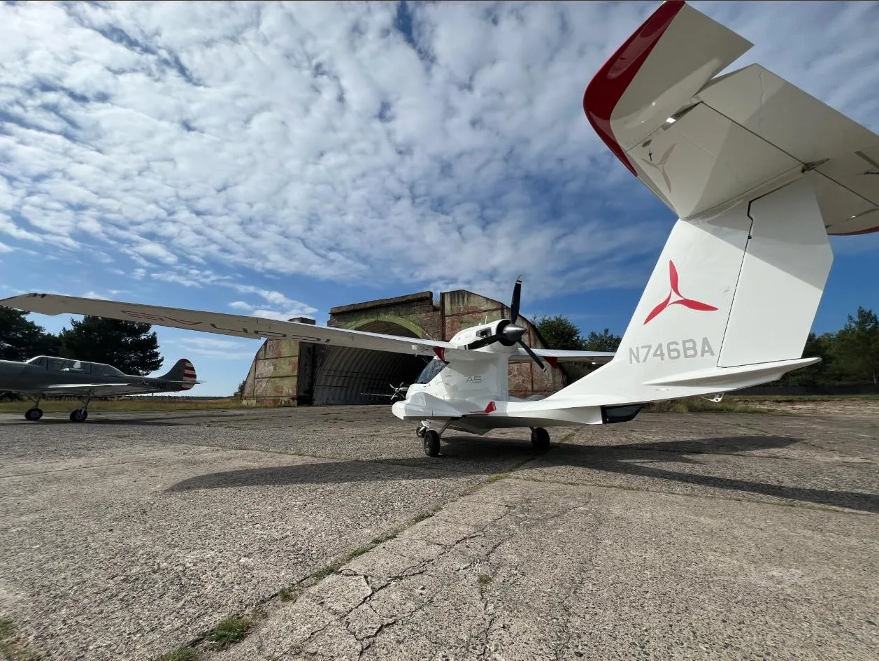 Exterior view of a 2021 ICON A5, N746BA.