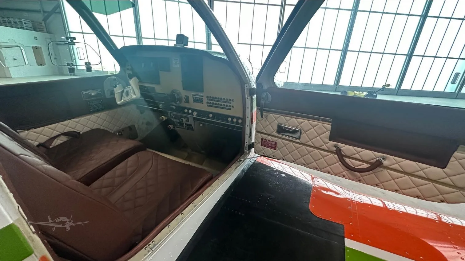 Cockpit and instrument panel of a 1967 BEECHCRAFT V35A BONANZA.
