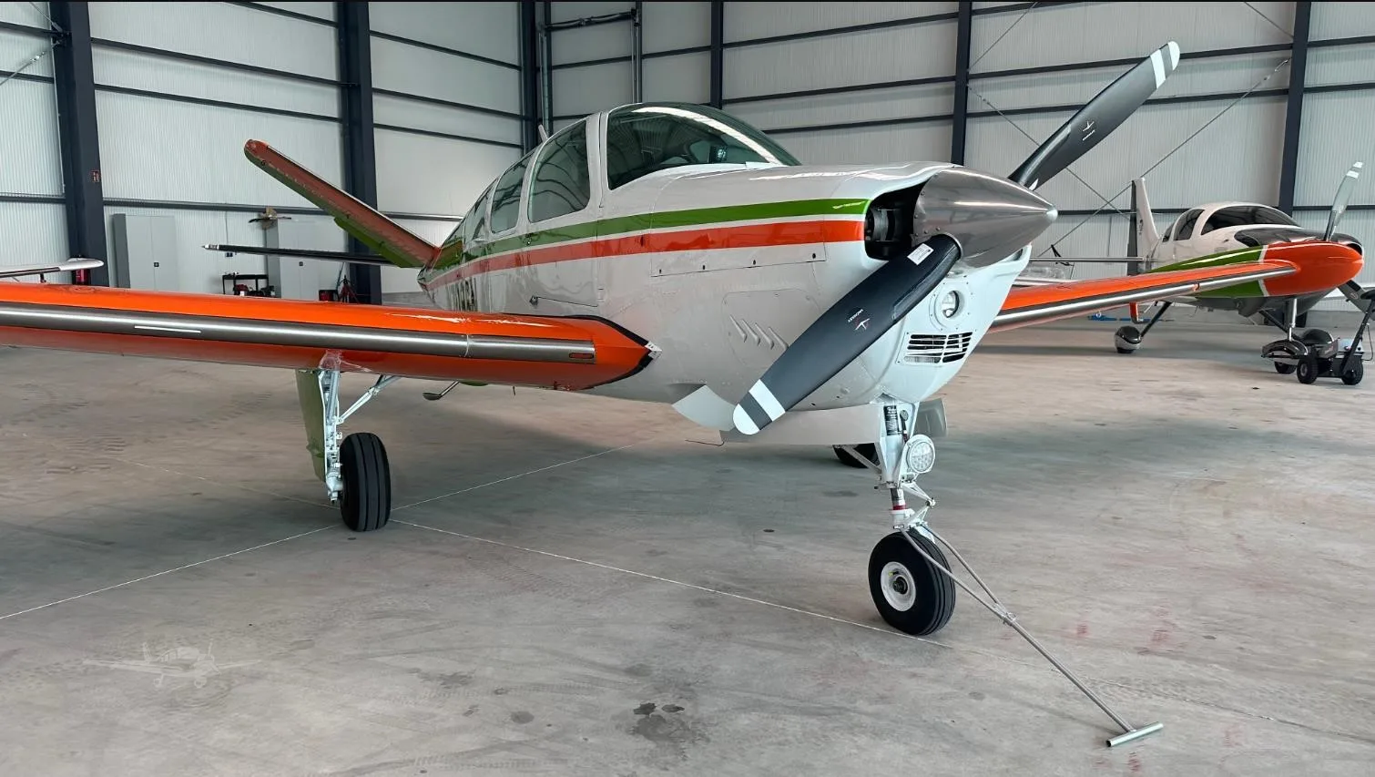 Exterior view of a 1967 BEECHCRAFT V35A BONANZA, N7096N.