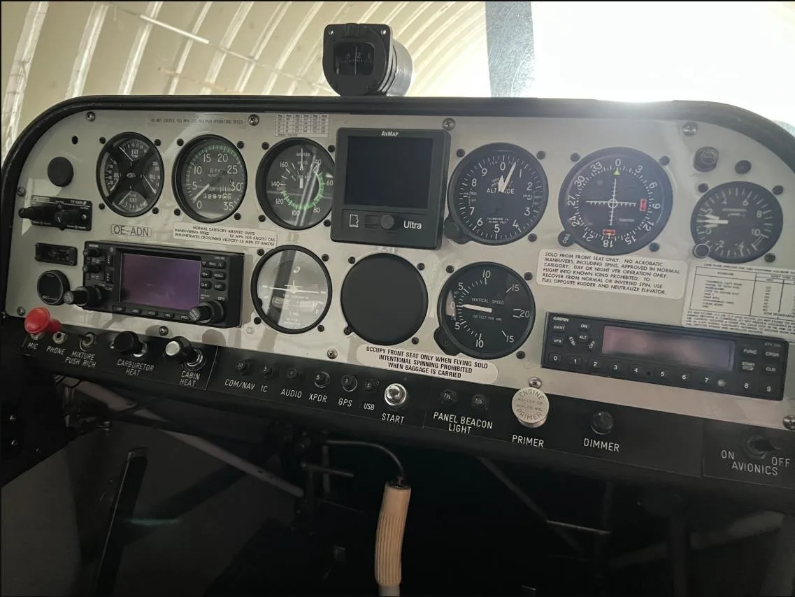 Avionics suite of a 1961 AMERICAN CHAMPION 7-GCB.
