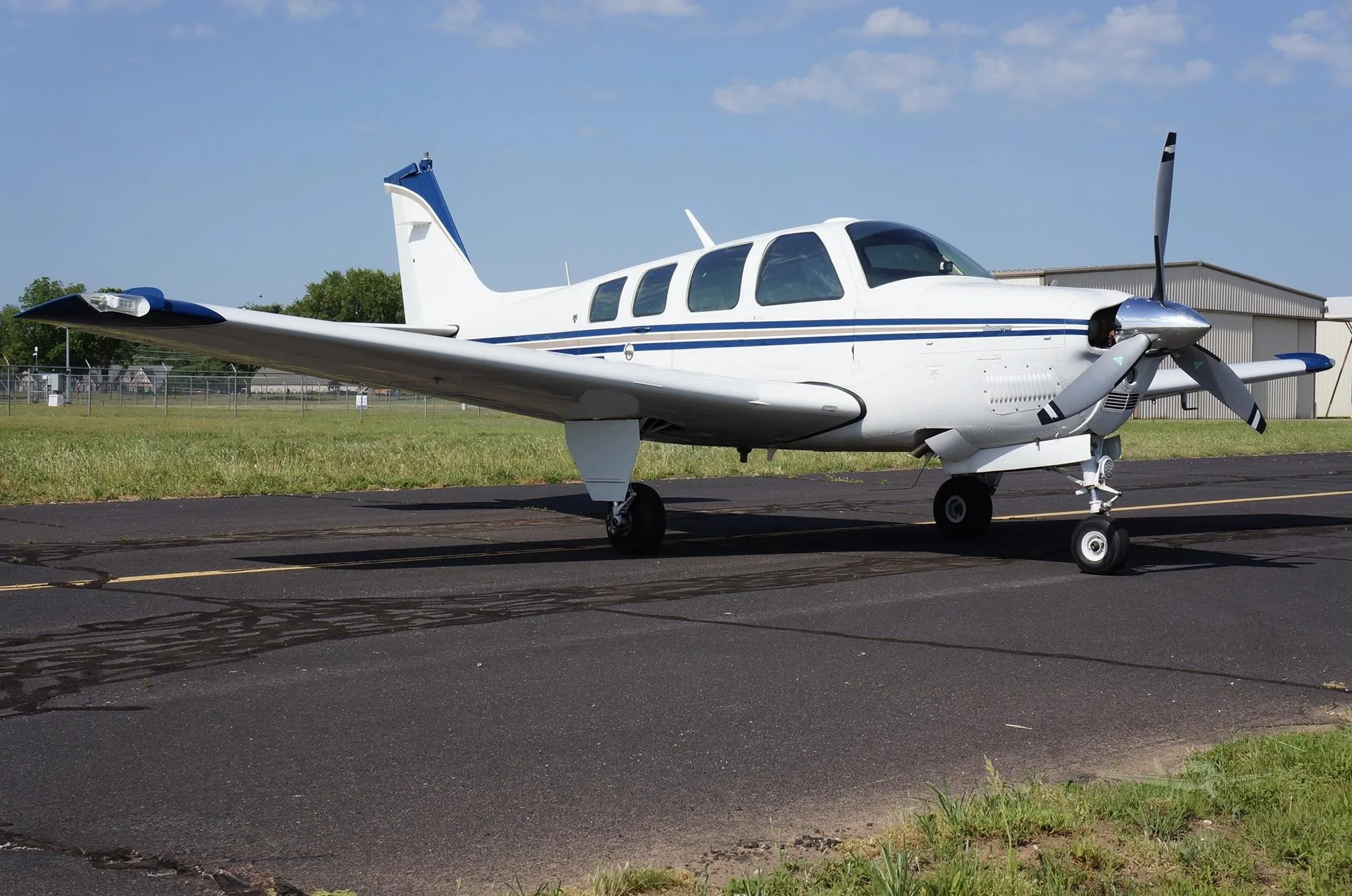 Exterior view of a 1981 BEECHCRAFT A36 BONANZA, N36ET.