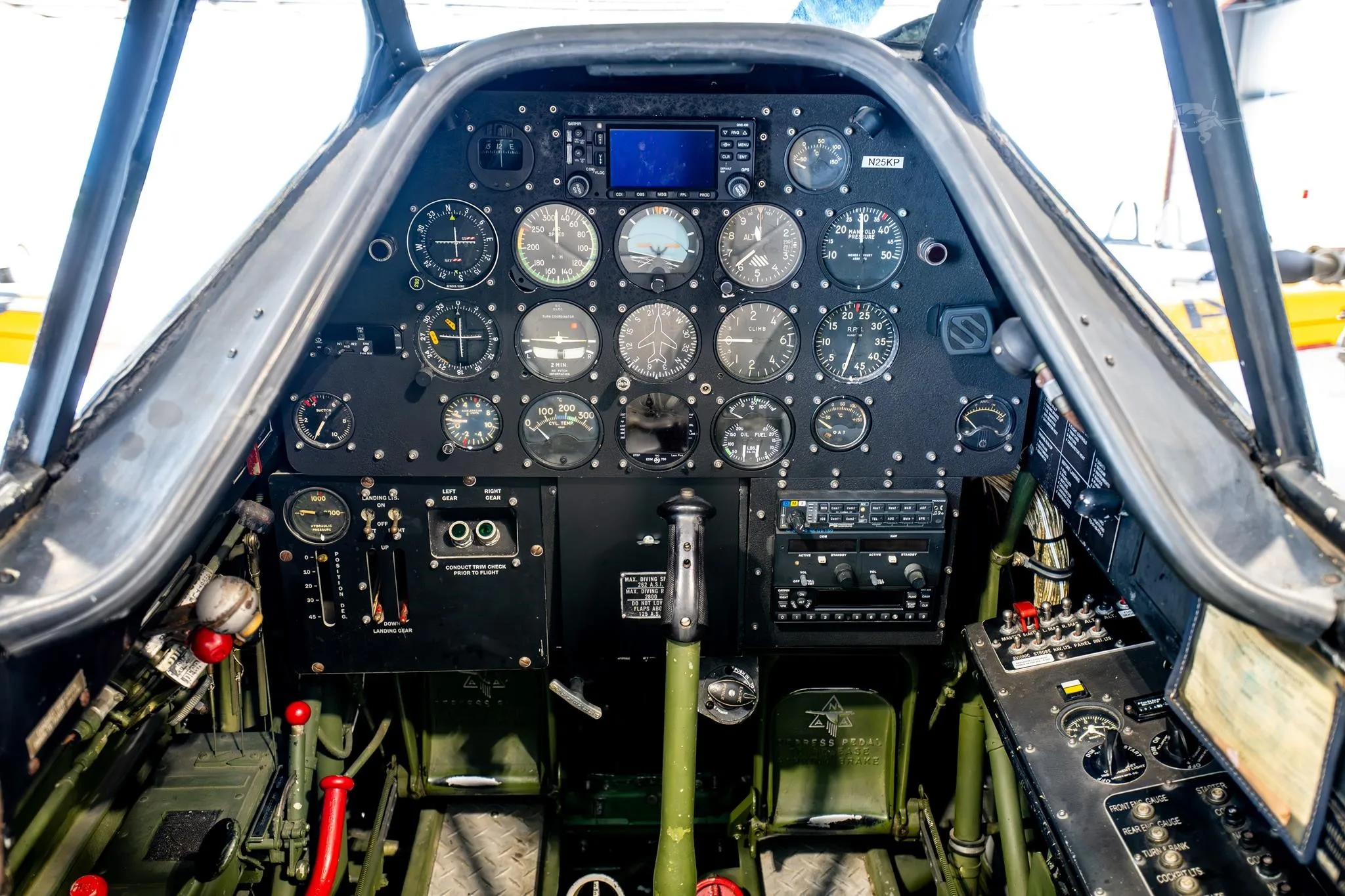 Cockpit and instrument panel of a 1951 NORTH AMERICAN AT-6G.