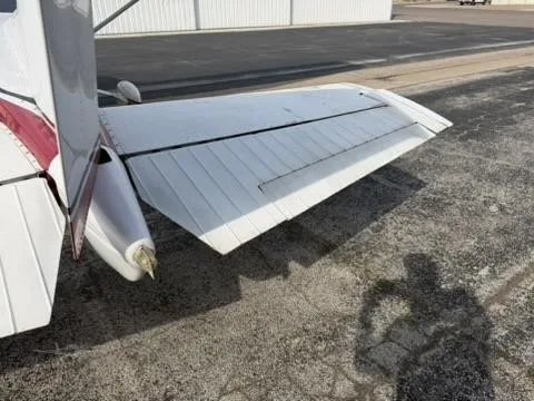 Exterior view of a 1976 CESSNA 182P SKYLANE, N275HP.