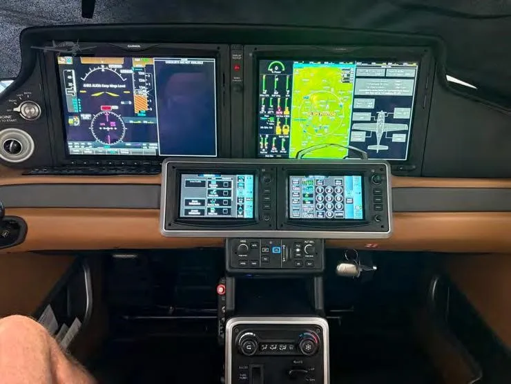 Avionics suite of a 2025 CIRRUS SR22-G7+.