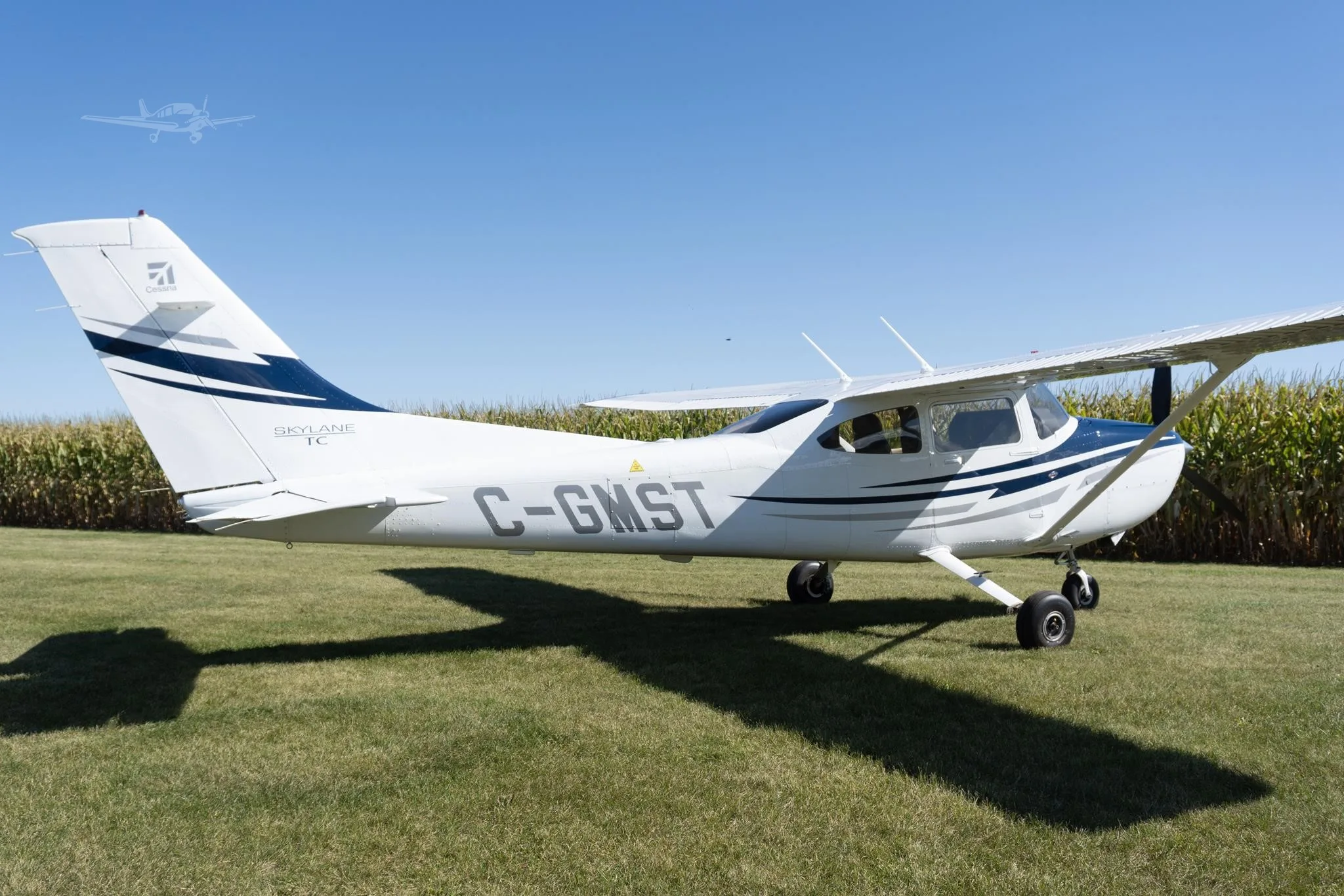 Exterior view of a 2005 CESSNA TURBO 182T SKYLANE, C-GMST.