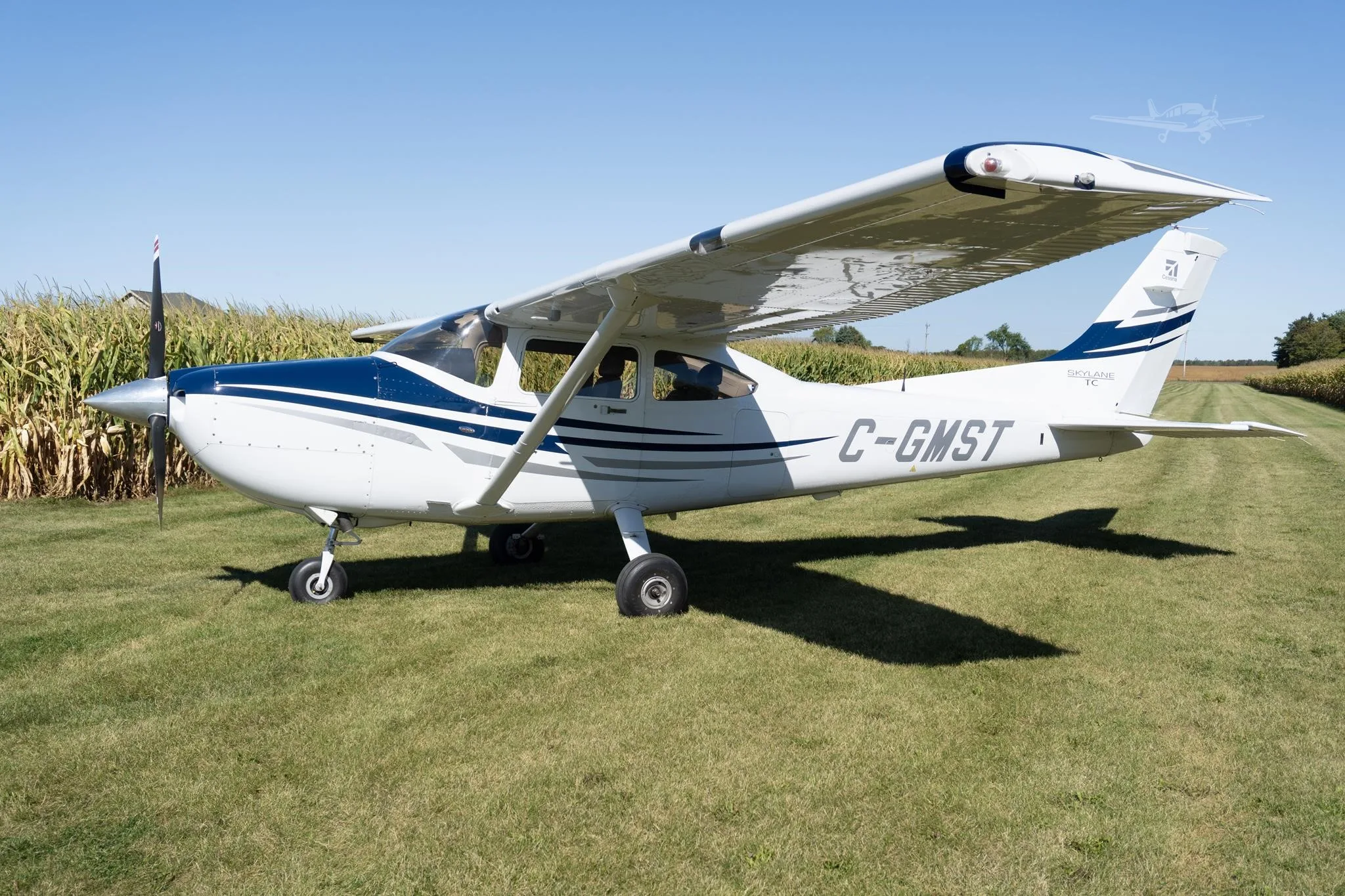 Exterior view of a 2005 CESSNA TURBO 182T SKYLANE, C-GMST.