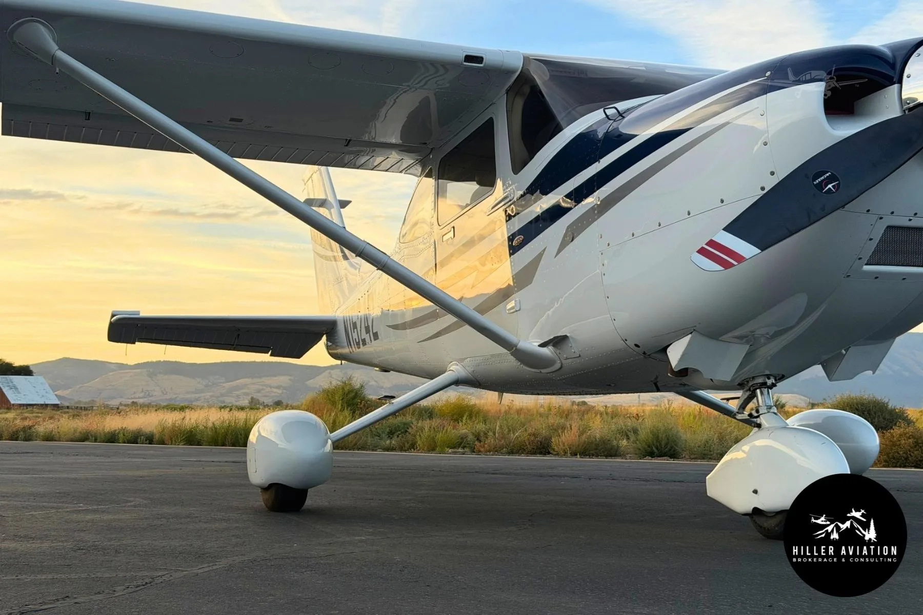 Exterior view of a 2005 CESSNA 182T SKYLANE, N15242.