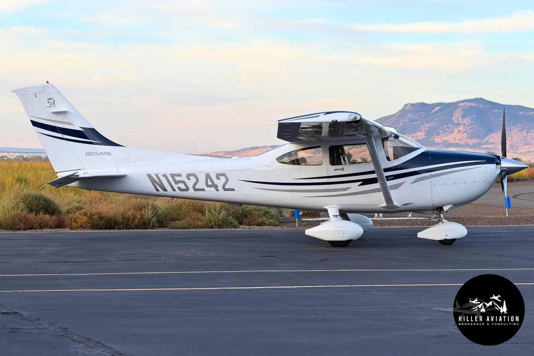 Exterior view of a 2005 CESSNA 182T SKYLANE, N15242.