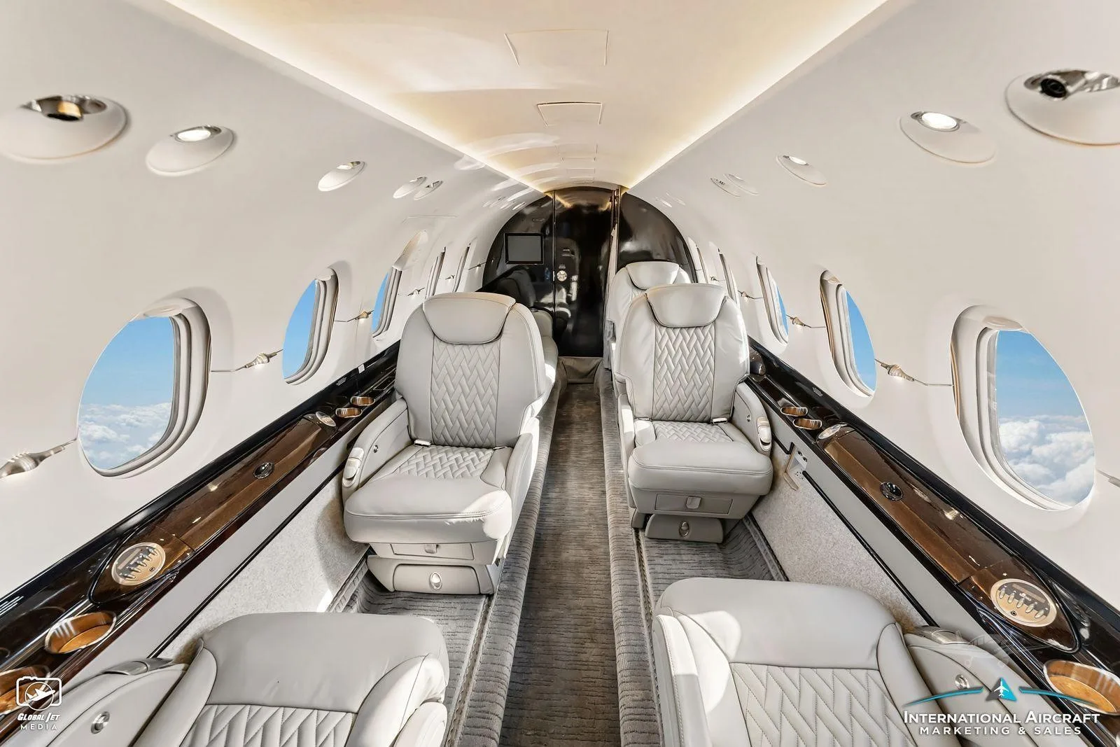 Cabin interior of a 2002 HAWKER 800XP.
