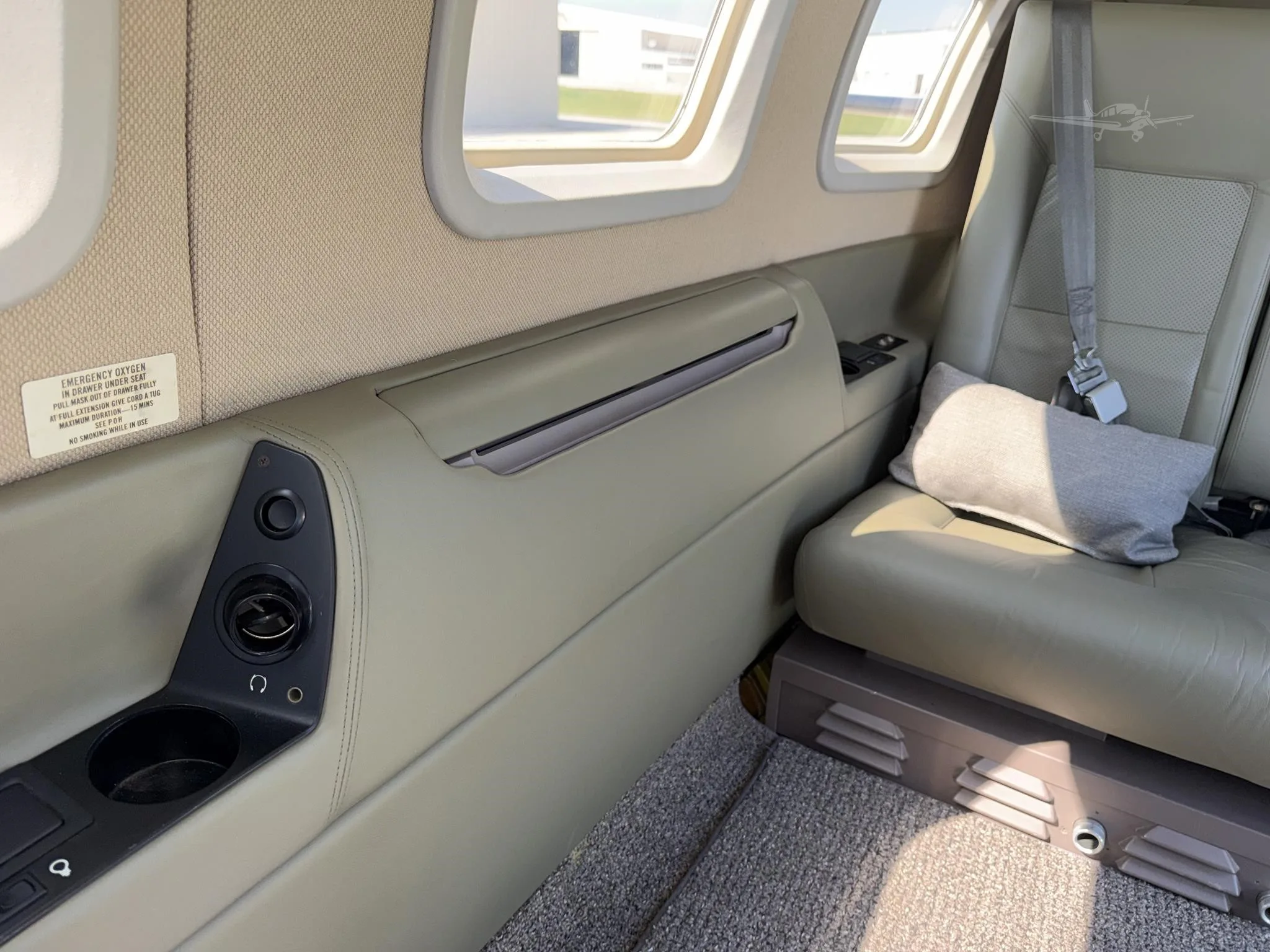 Cabin interior of a 1993 PIPER JETPROP.