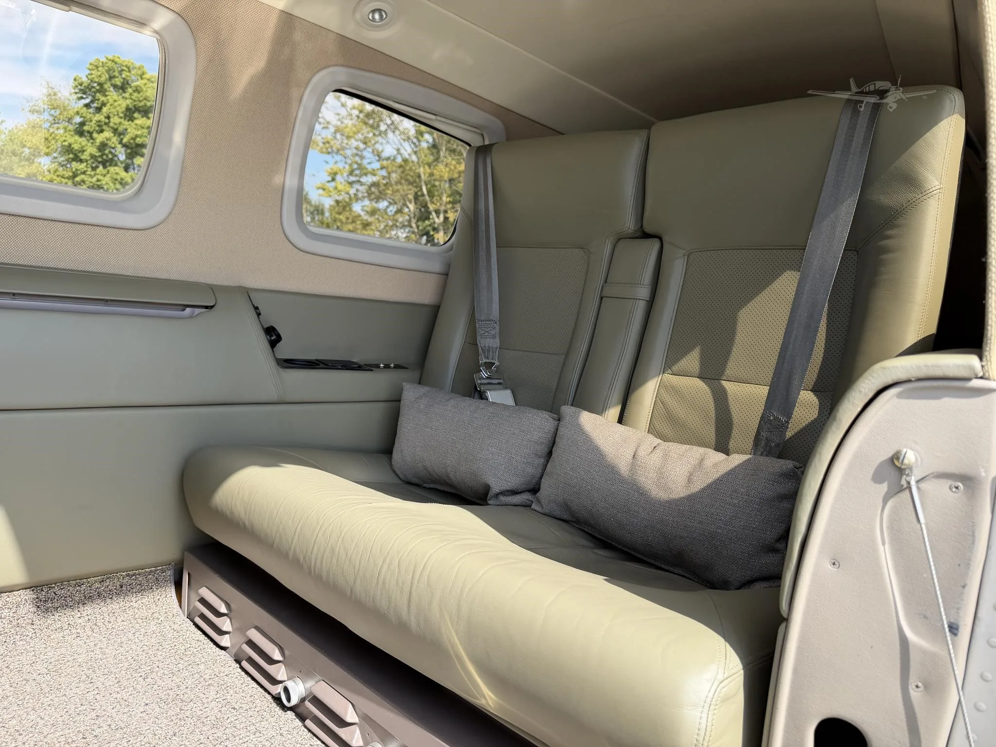 Cabin interior of a 1993 PIPER JETPROP.