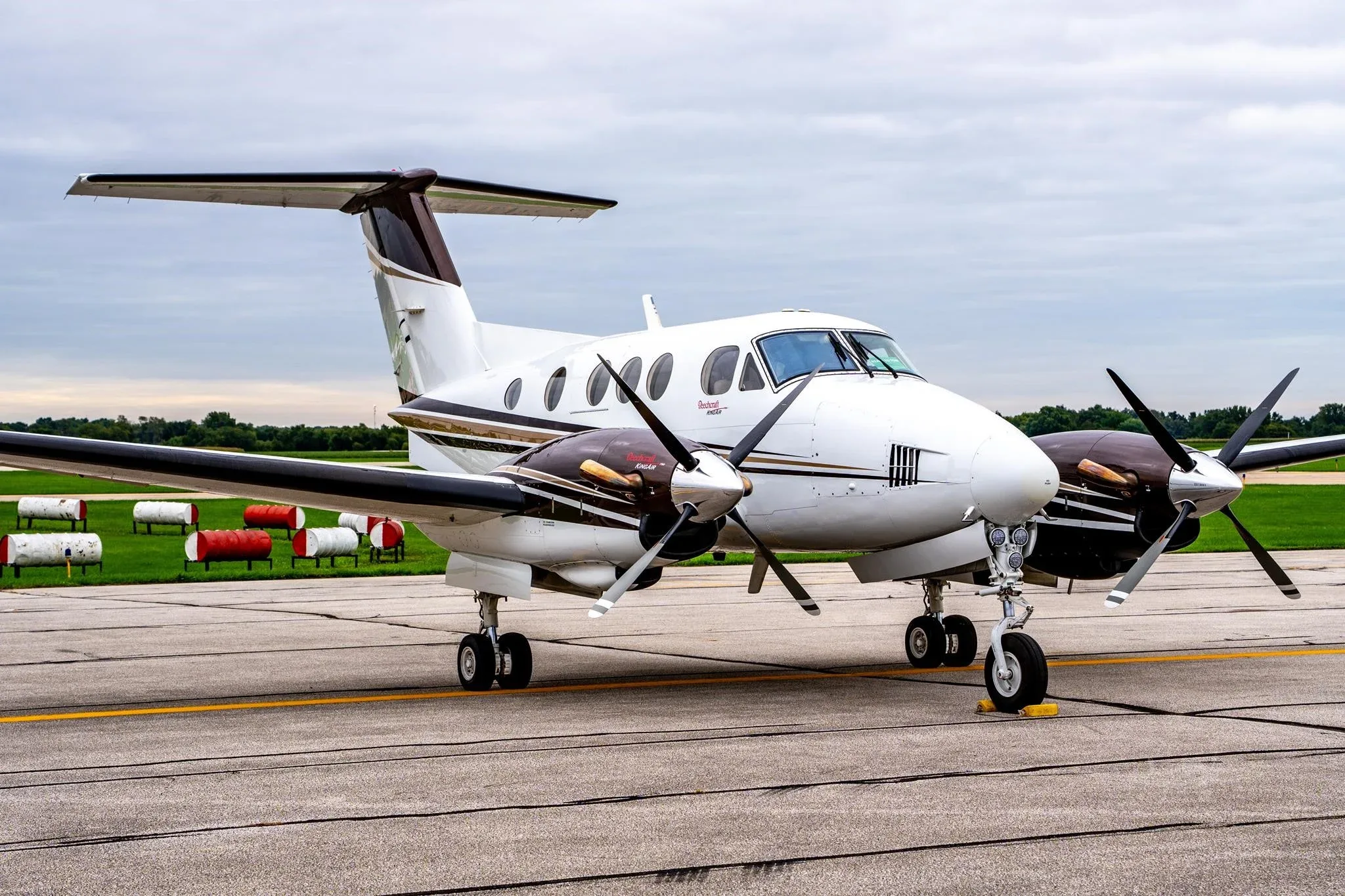 Exterior view of a 1981 BEECHCRAFT KING AIR F90, N182CA.