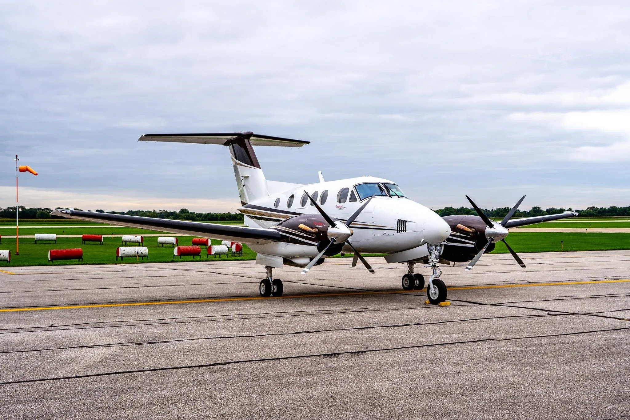Exterior view of a 1981 BEECHCRAFT KING AIR F90, N182CA.