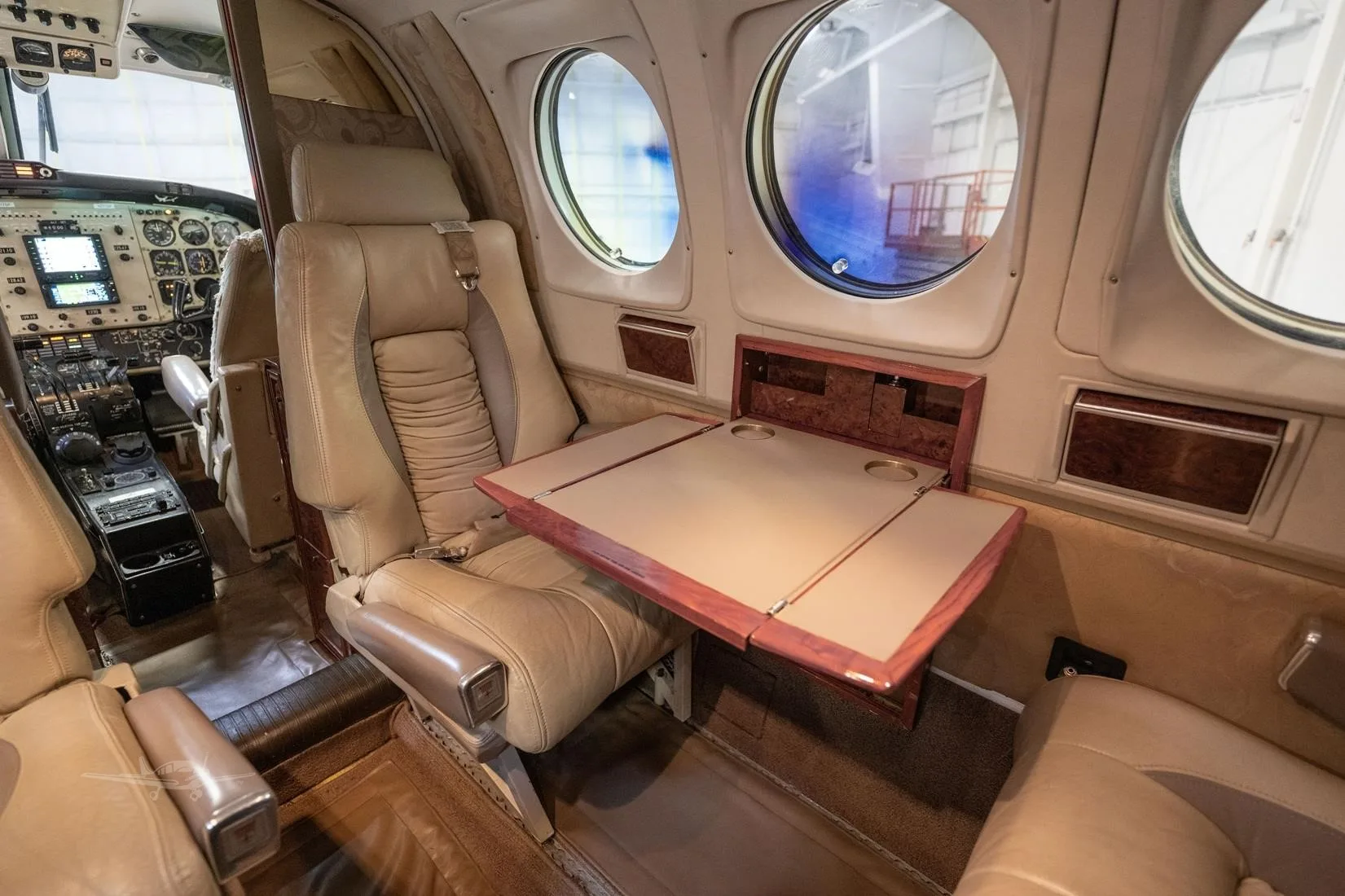 Cabin interior of a 1980 BEECHCRAFT KING AIR F90.