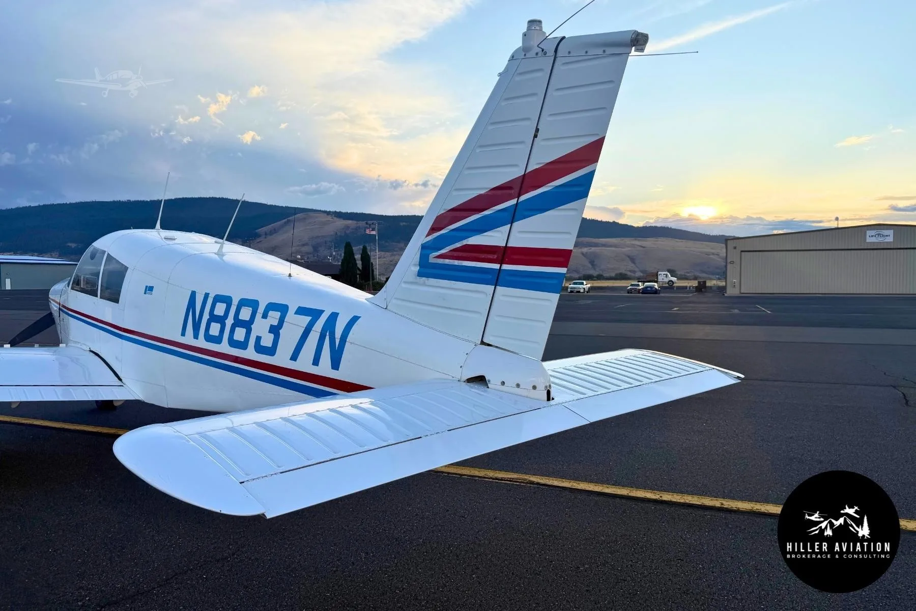 Exterior view of a 1969 PIPER CHEROKEE 140, N8837N.