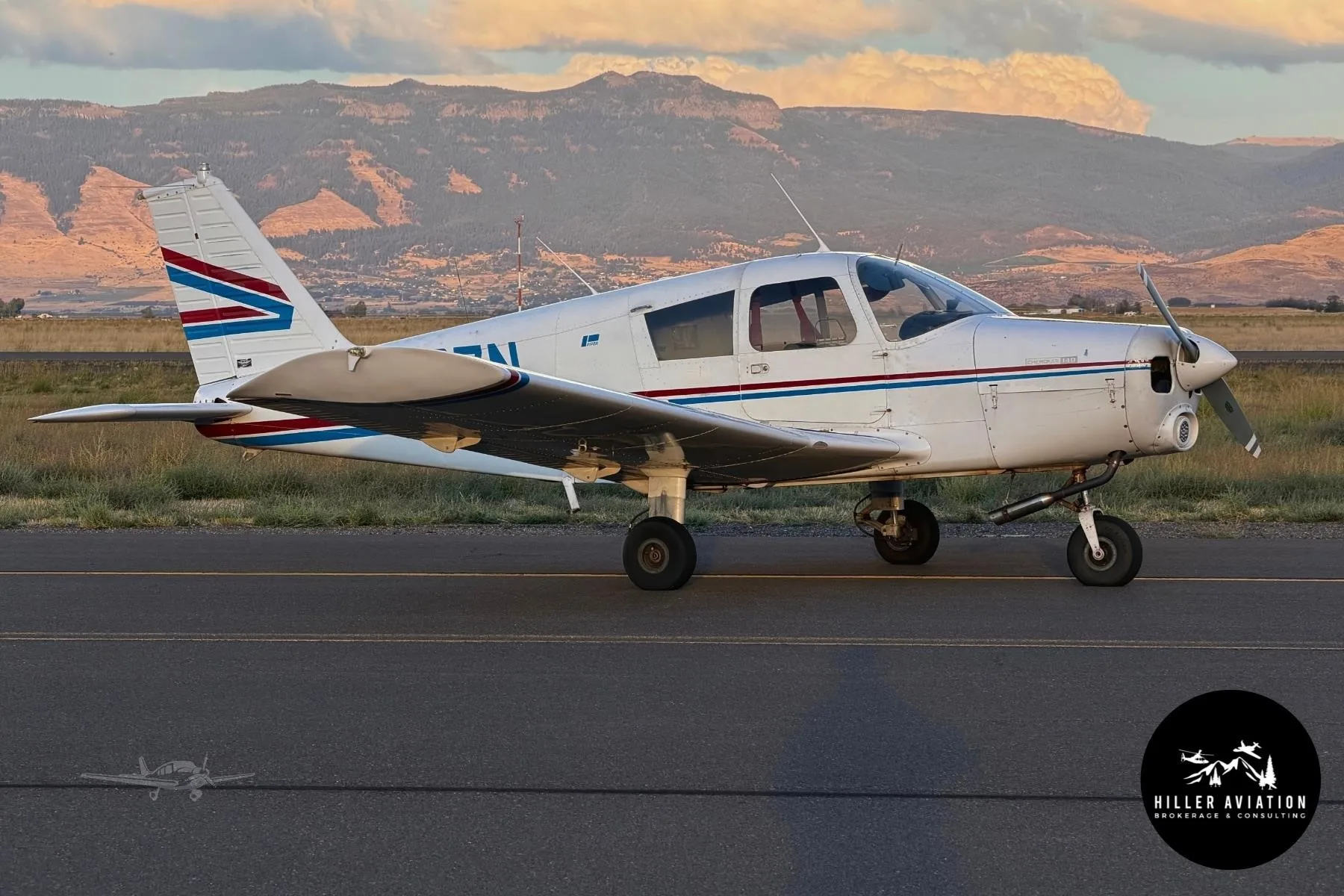 Exterior view of a 1969 PIPER CHEROKEE 140, N8837N.