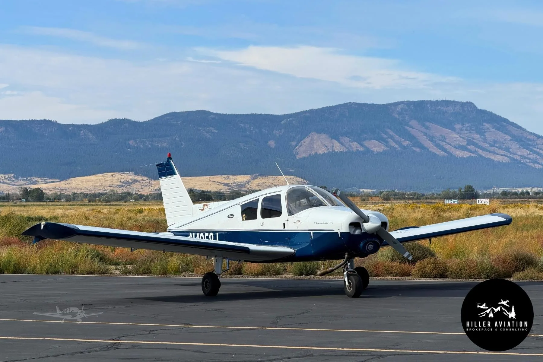 Exterior view of a 1967 PIPER CHEROKEE 140, N4258J.