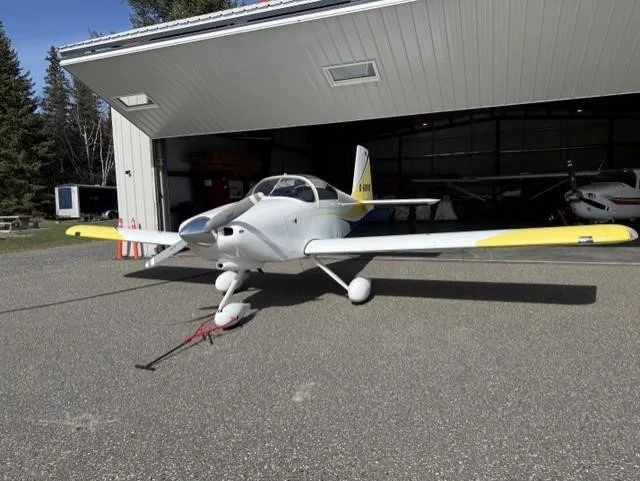 Cockpit and instrument panel of a 2004 VANS RV-9A.
