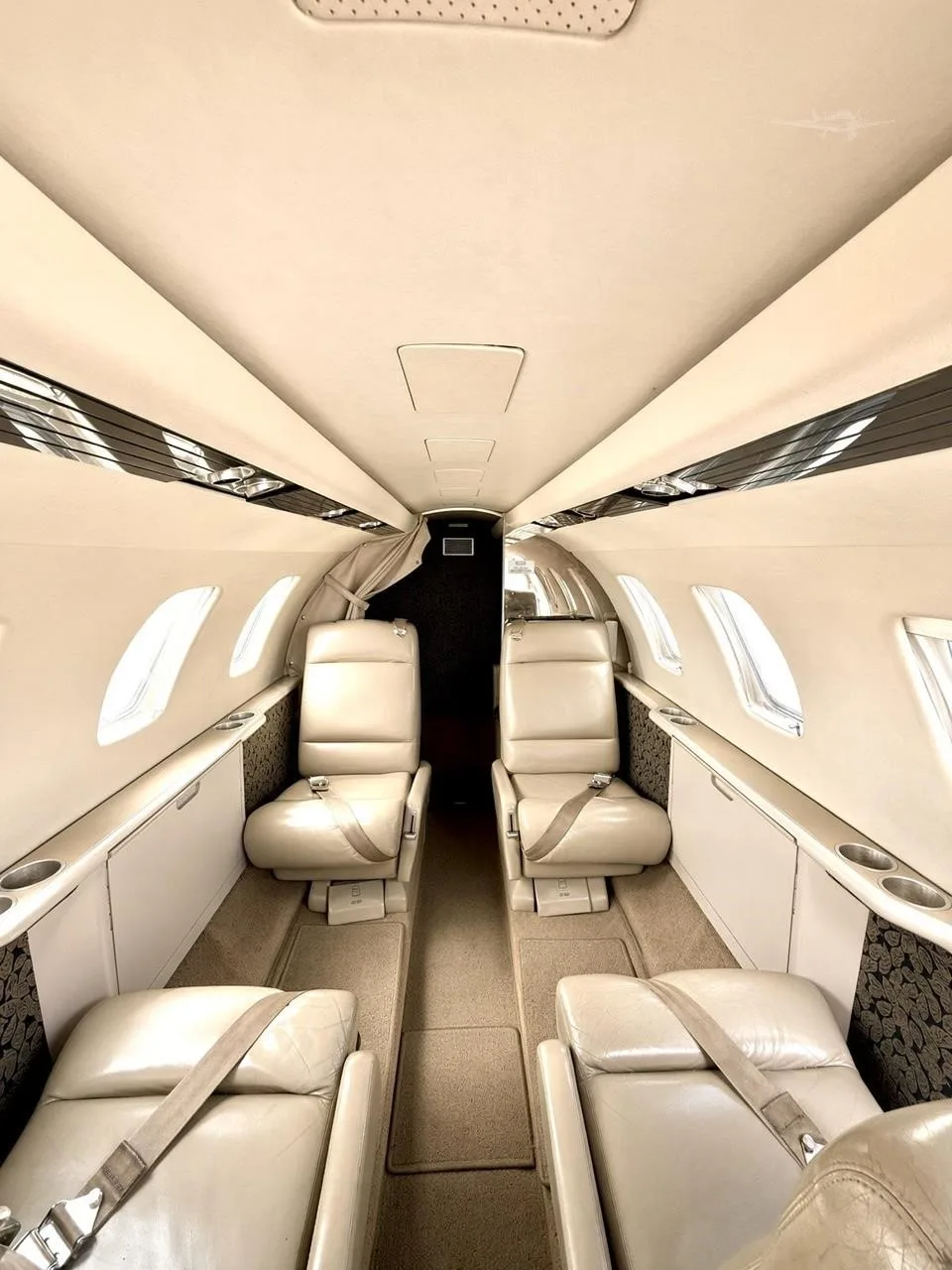 Cabin interior of a 1993 CESSNA CITATION JET.