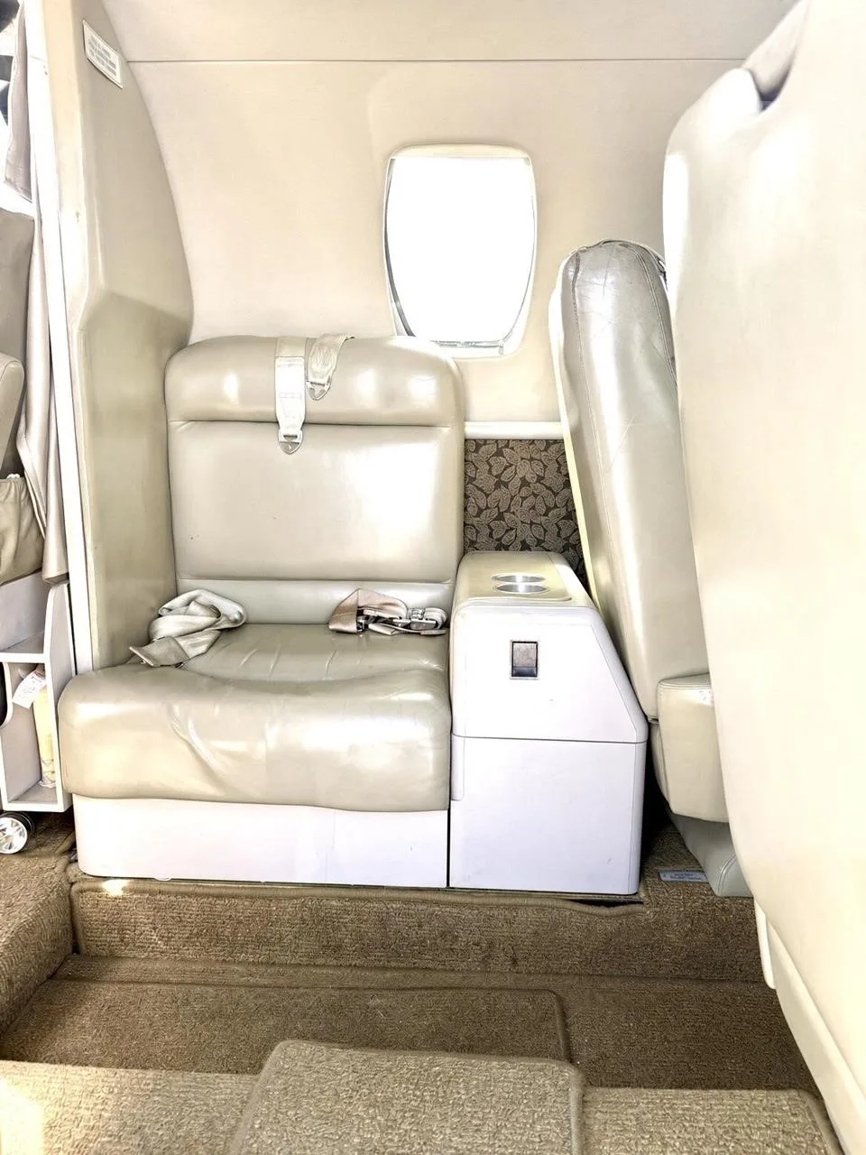 Cabin interior of a 1993 CESSNA CITATION JET.