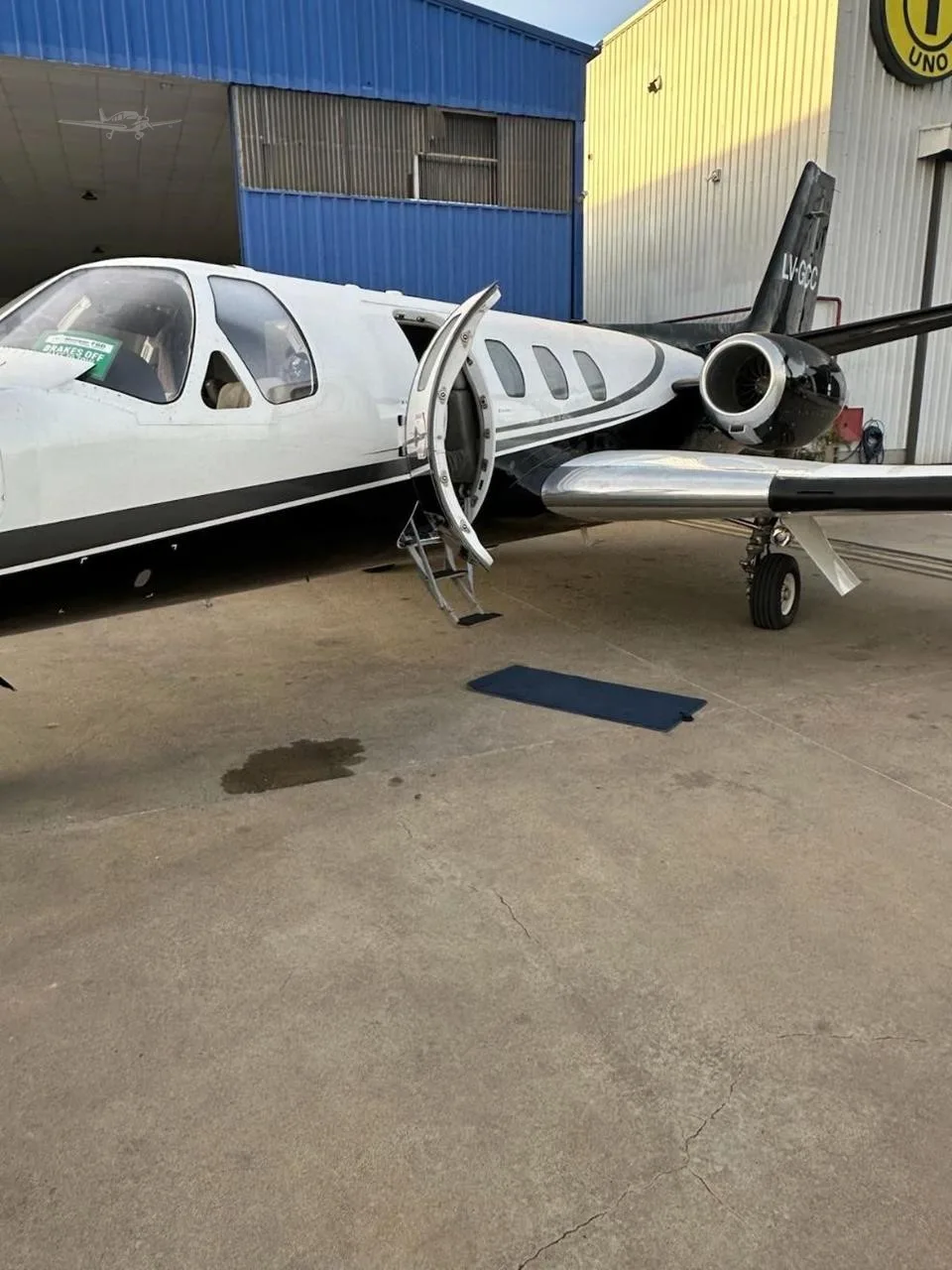 Exterior view of a 1979 CESSNA CITATION ISP, LV-GCC.