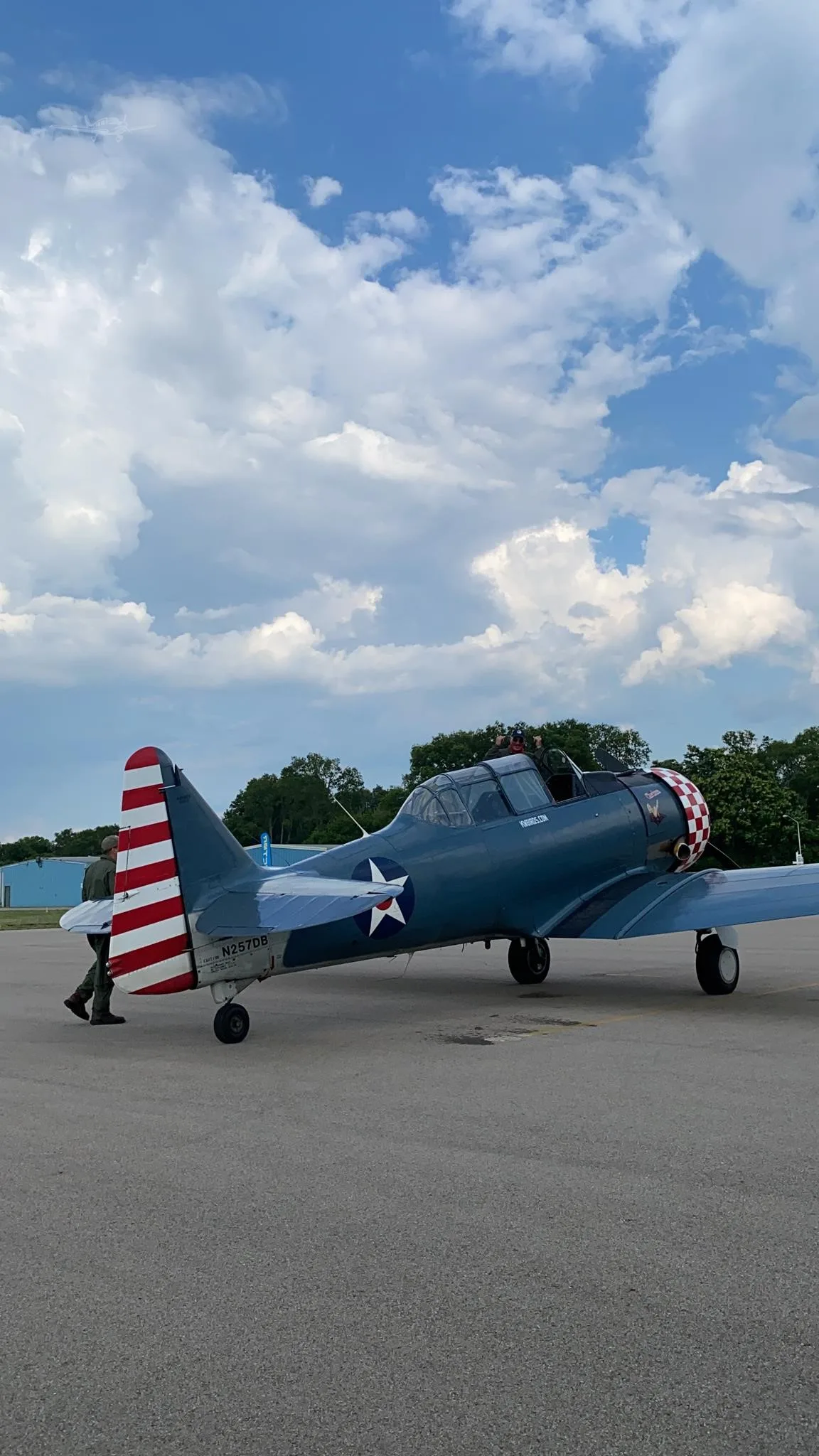 Exterior view of a NORTH AMERICAN AT-6G, N257DB.
