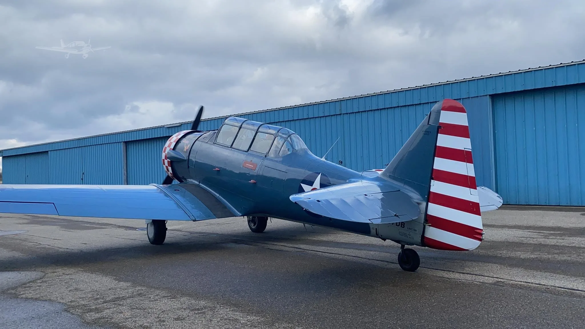 Exterior view of a NORTH AMERICAN AT-6G, N257DB.
