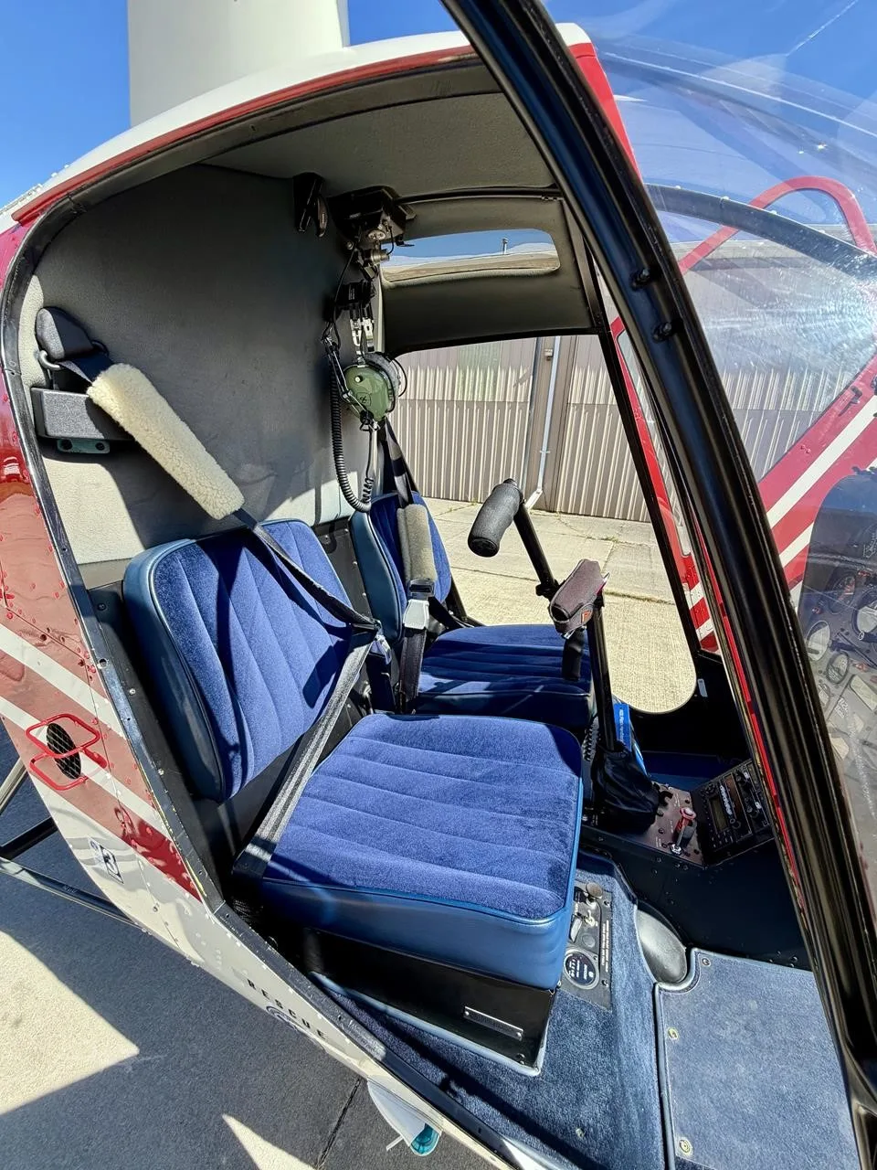 Cabin interior of a 1989 ROBINSON R22 BETA.