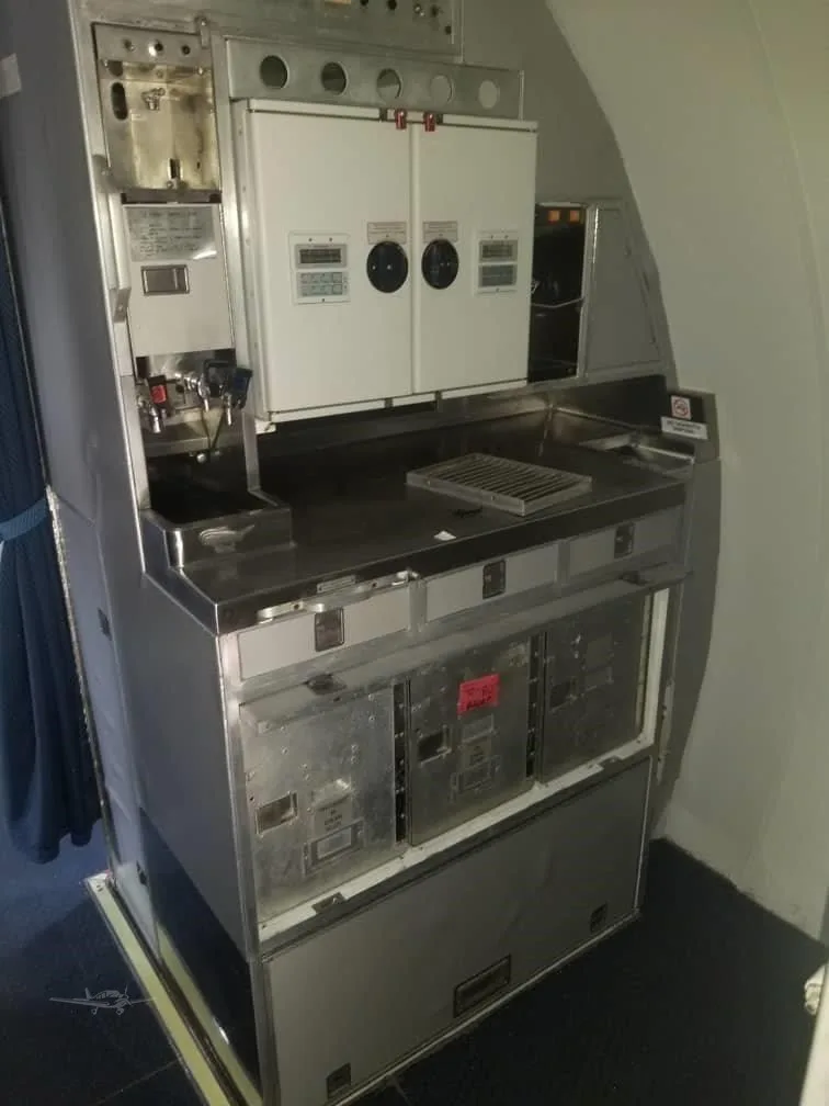 Avionics suite of a 1976 BOEING 727-200 SUPER27.