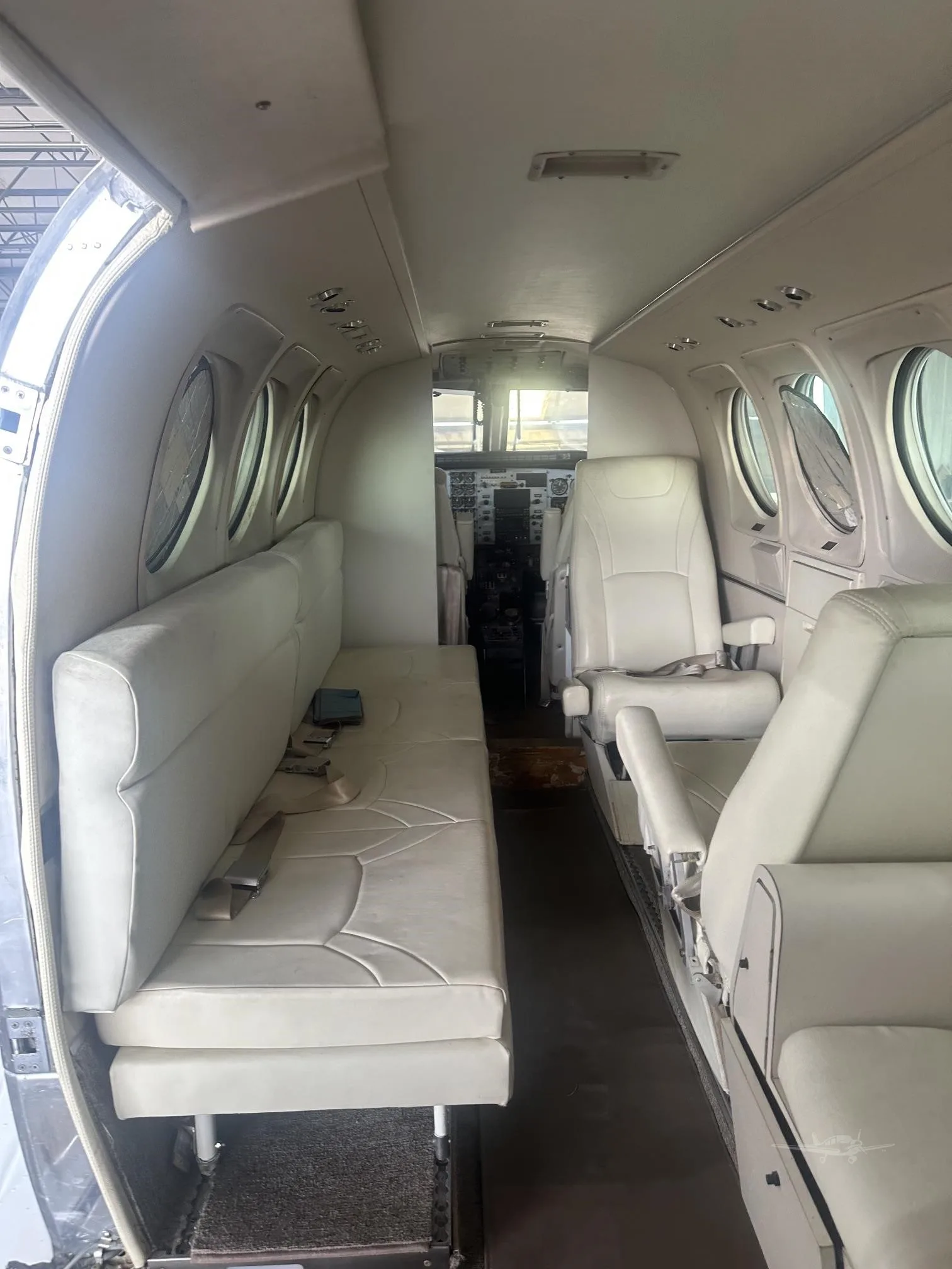 Cabin interior of a 1978 BEECHCRAFT KING AIR C90.