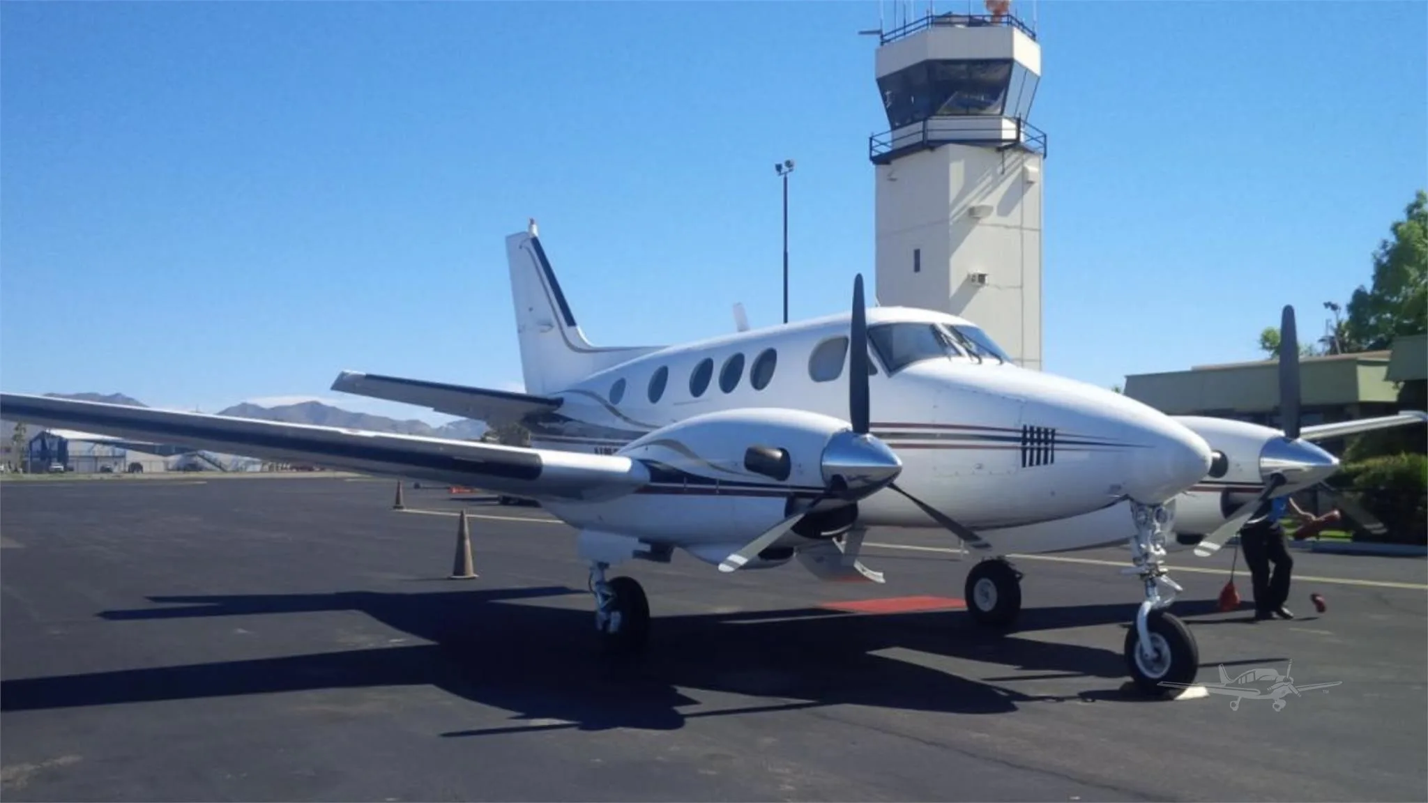 Exterior view of a 1978 BEECHCRAFT KING AIR C90, N754TW.