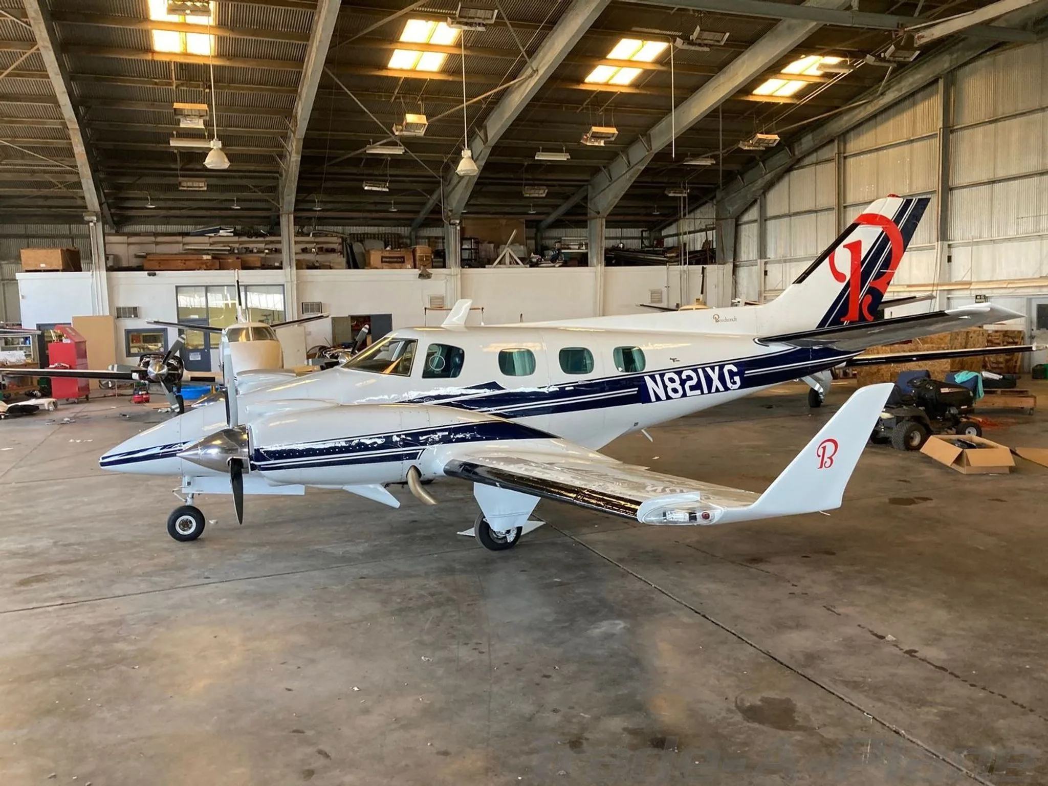 Exterior view of a 1975 BEECHCRAFT B60 DUKE, N821XG.
