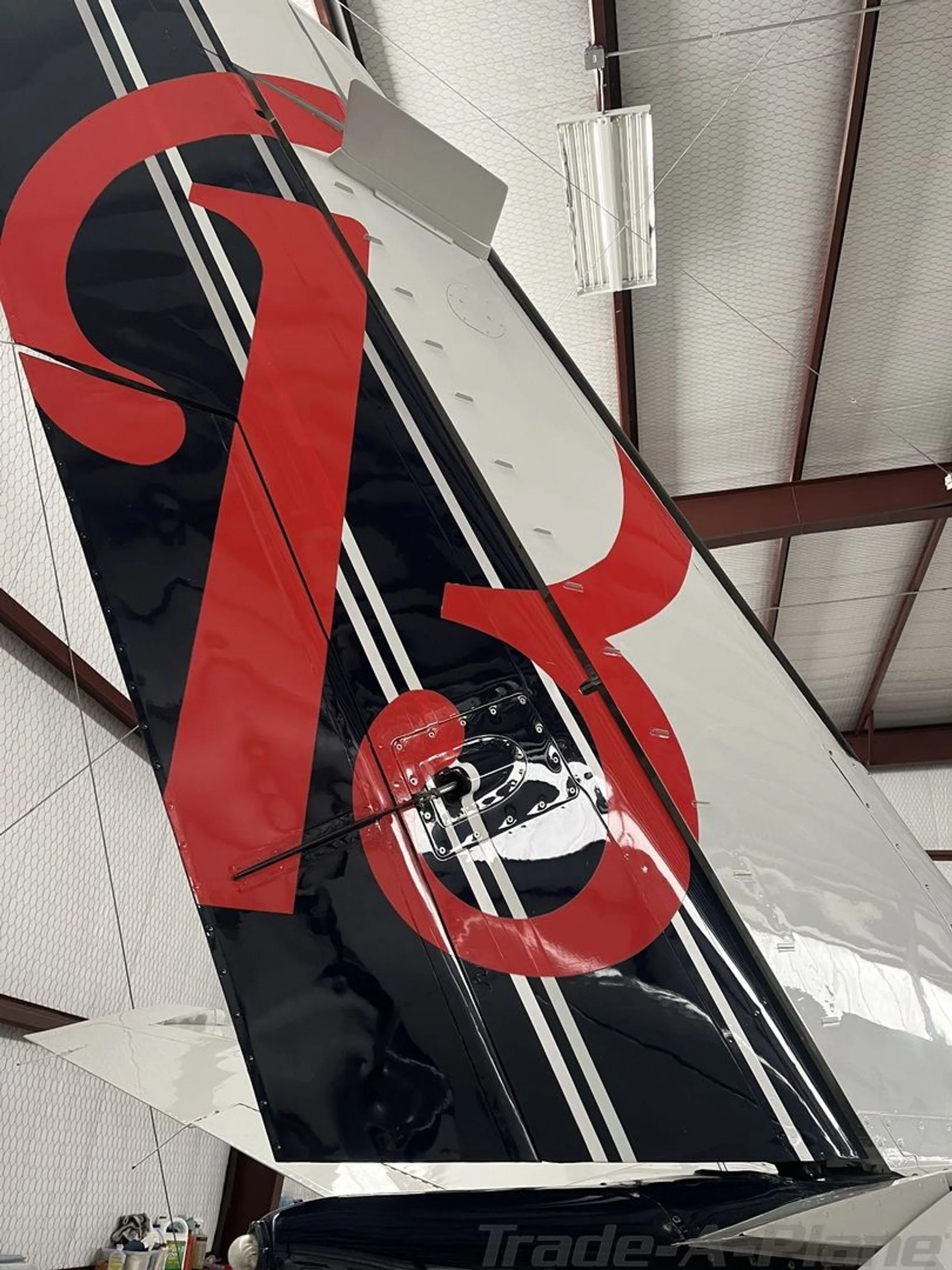 Exterior view of a 1975 BEECHCRAFT B60 DUKE, N821XG.
