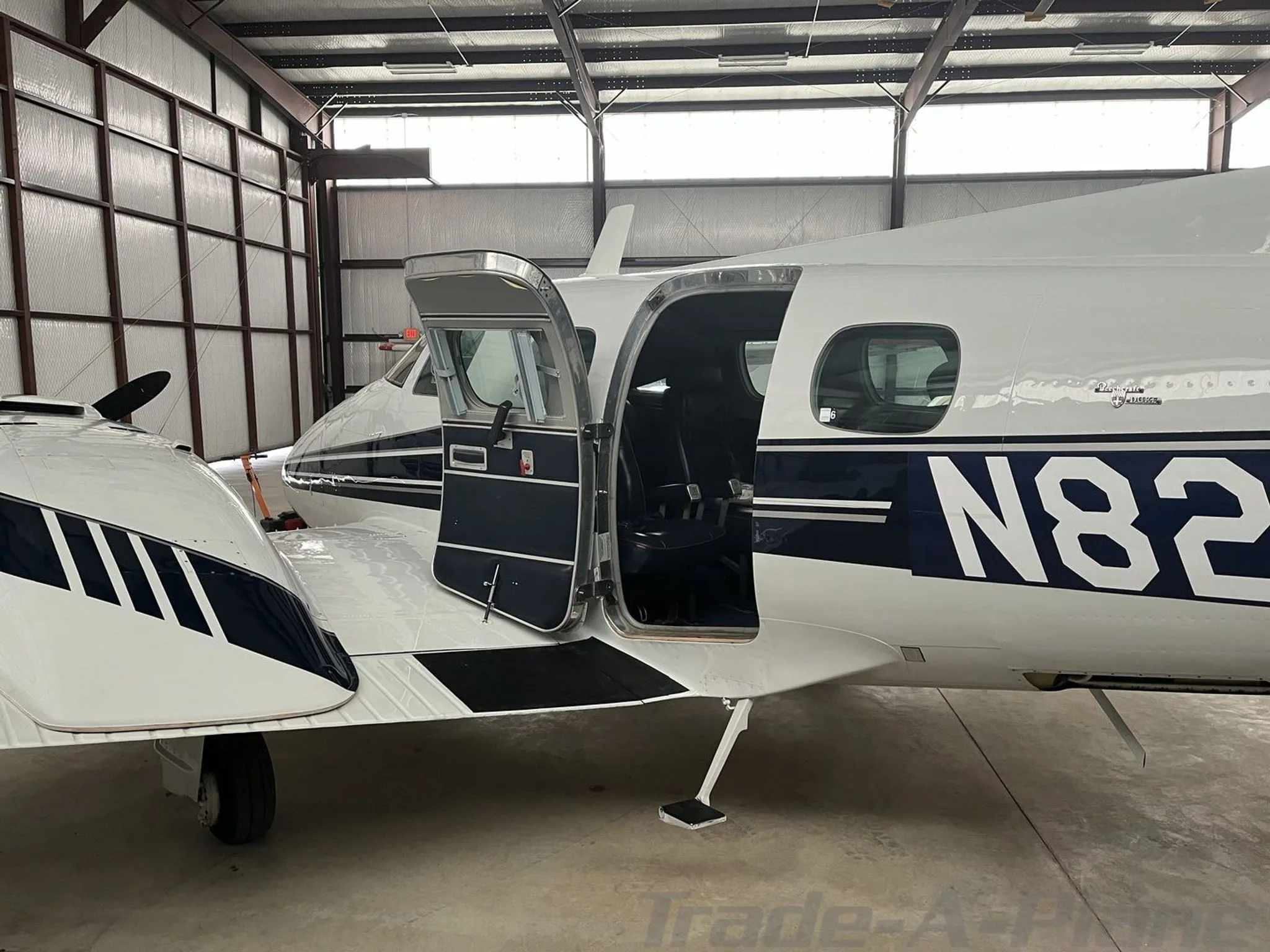 Exterior view of a 1975 BEECHCRAFT B60 DUKE, N821XG.