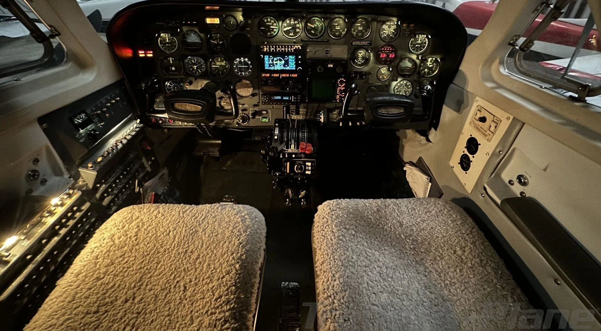 Cockpit and instrument panel of a 1977 CESSNA 340A.