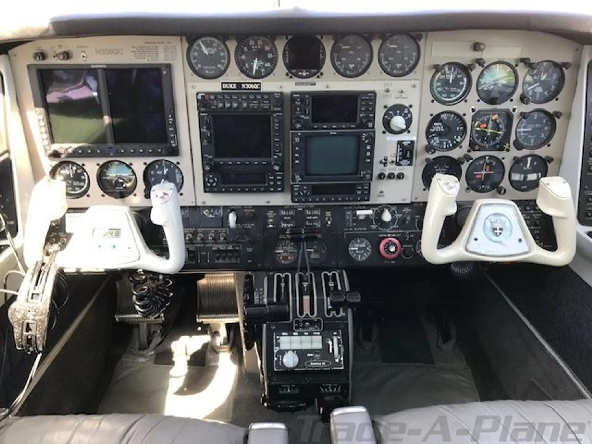 Cockpit and instrument panel of a 1972 BEECHCRAFT B60 DUKE.