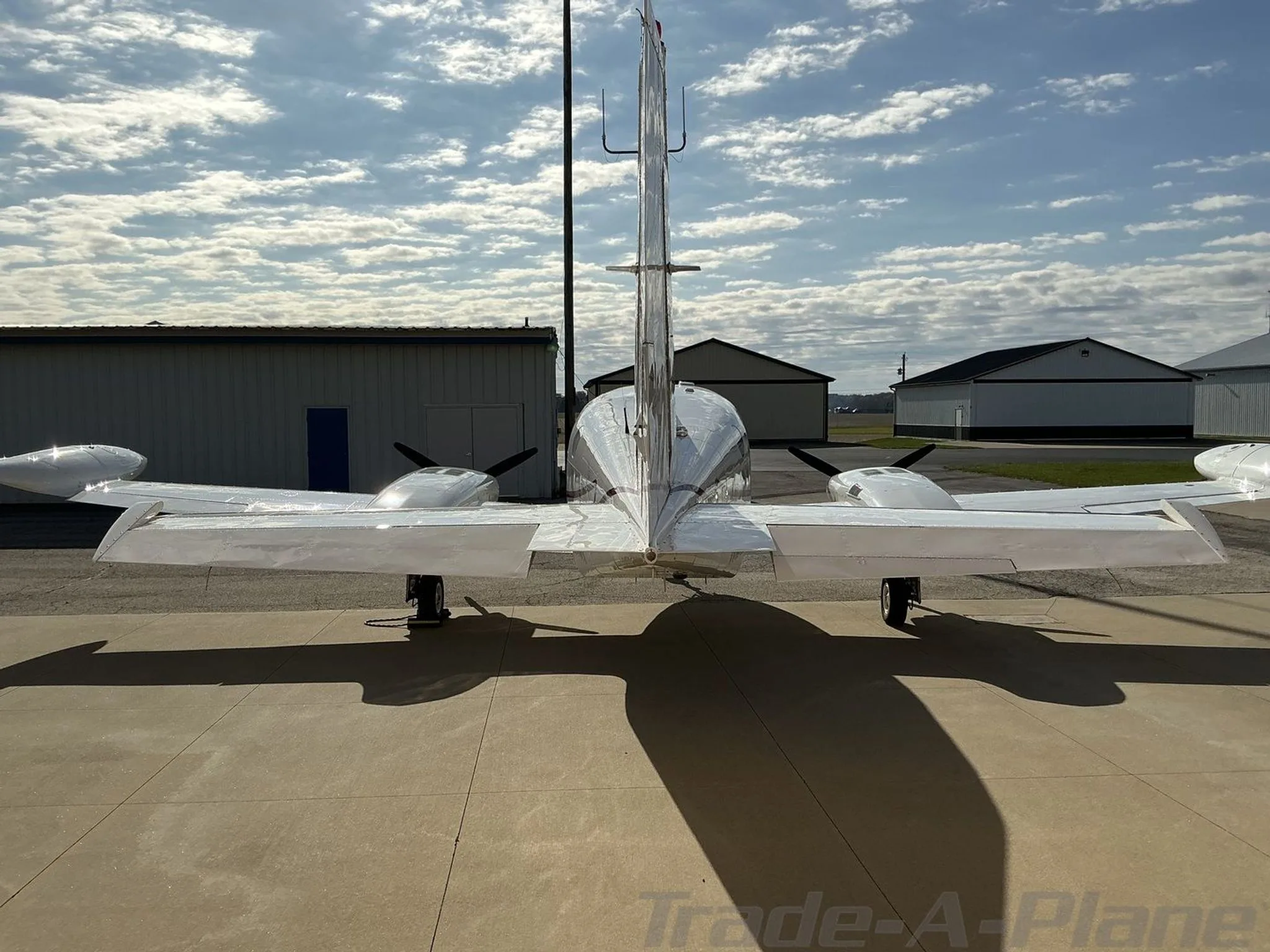 Exterior view of a 1974 CESSNA 414, N22NR.