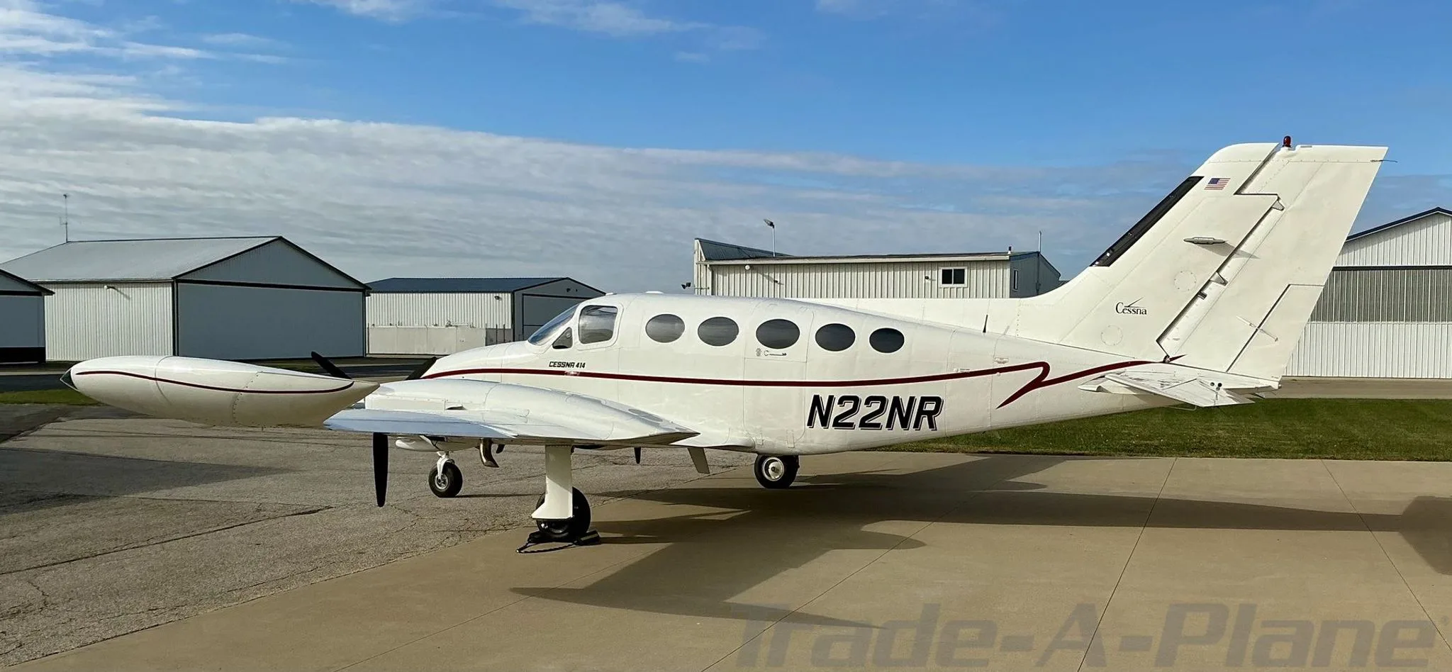 Exterior view of a 1974 CESSNA 414, N22NR.