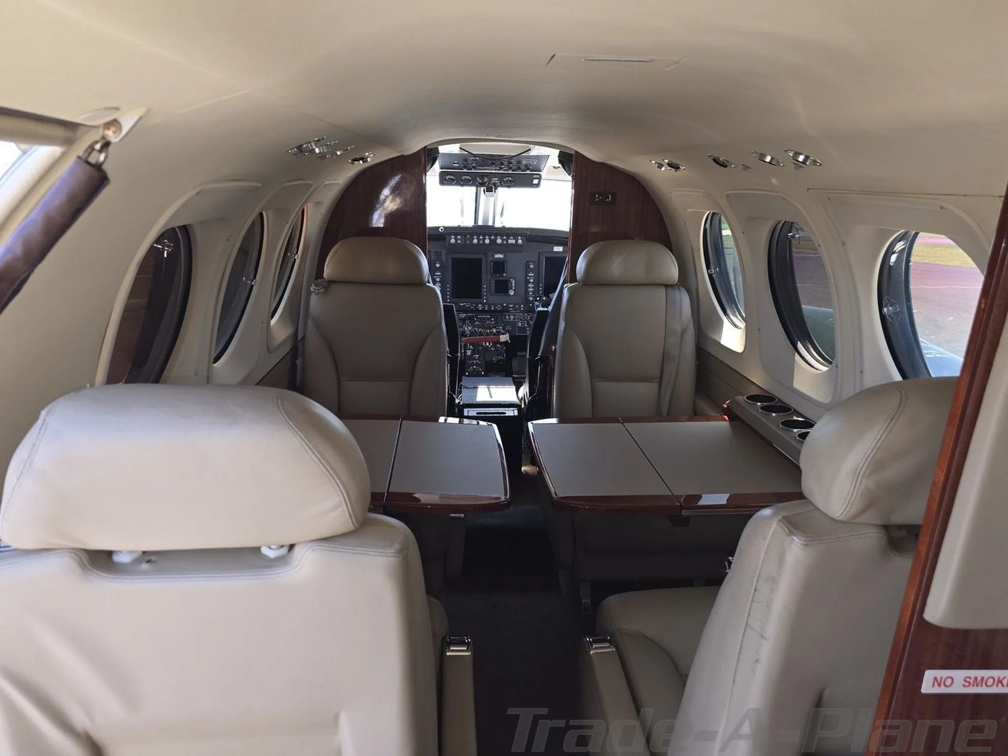 2014 Beechcraft King AIR C90GTX