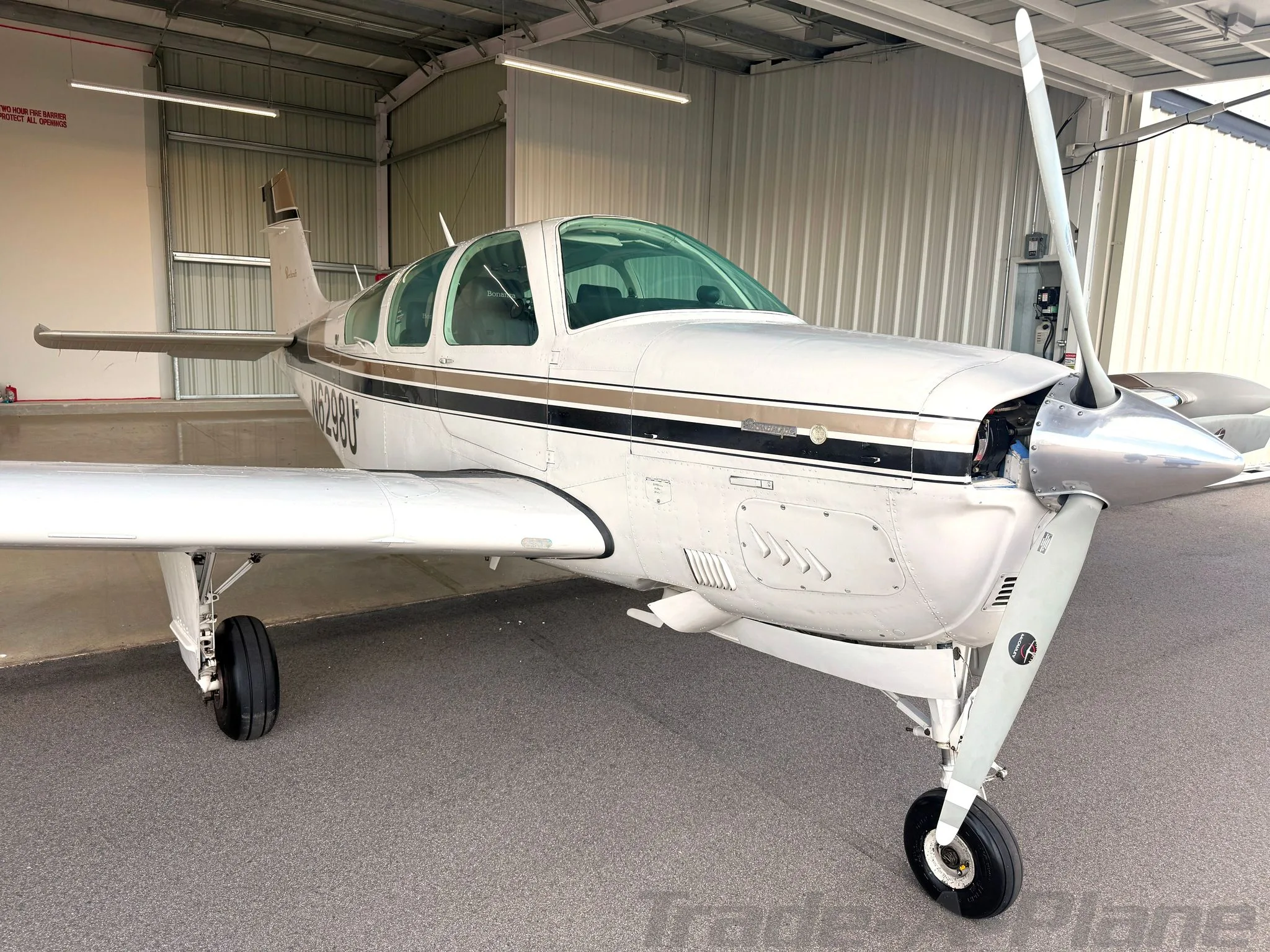 1982 BEECHCRAFT F33A BONANZA